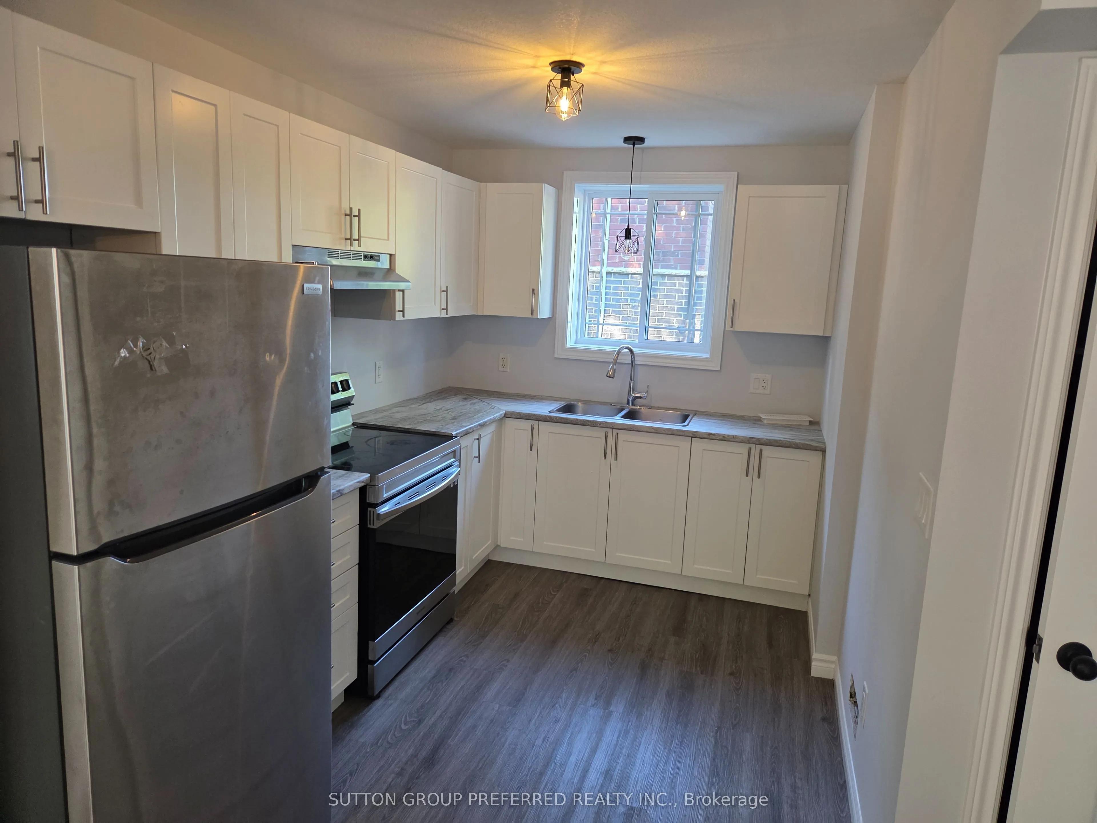 34 Bain Street #3