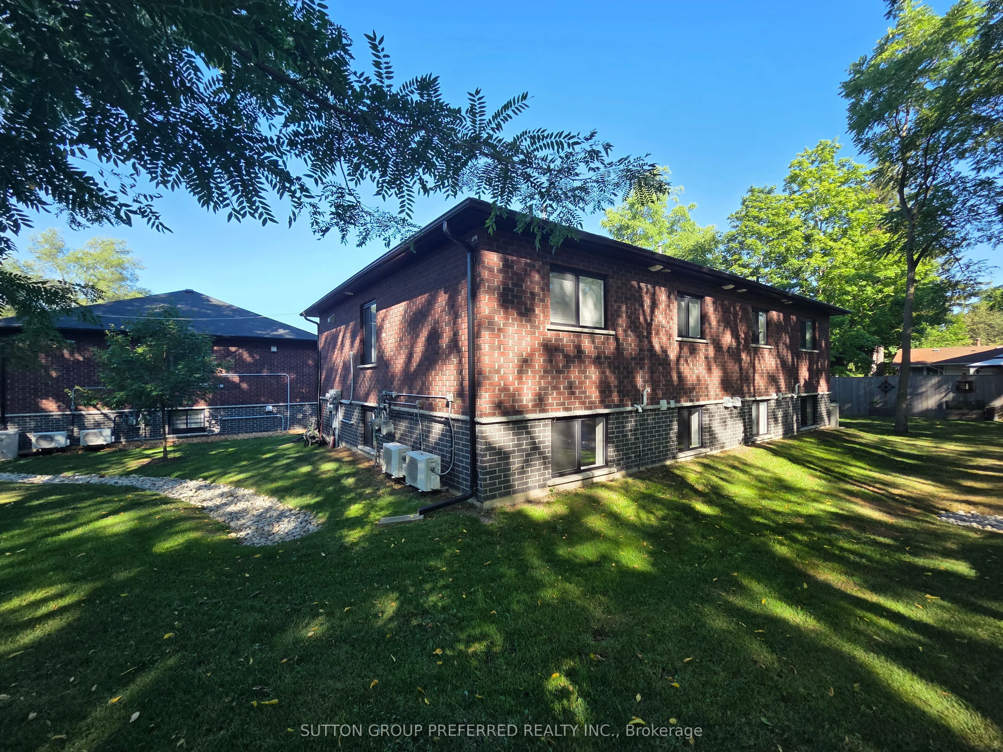 34 Bain Street #3