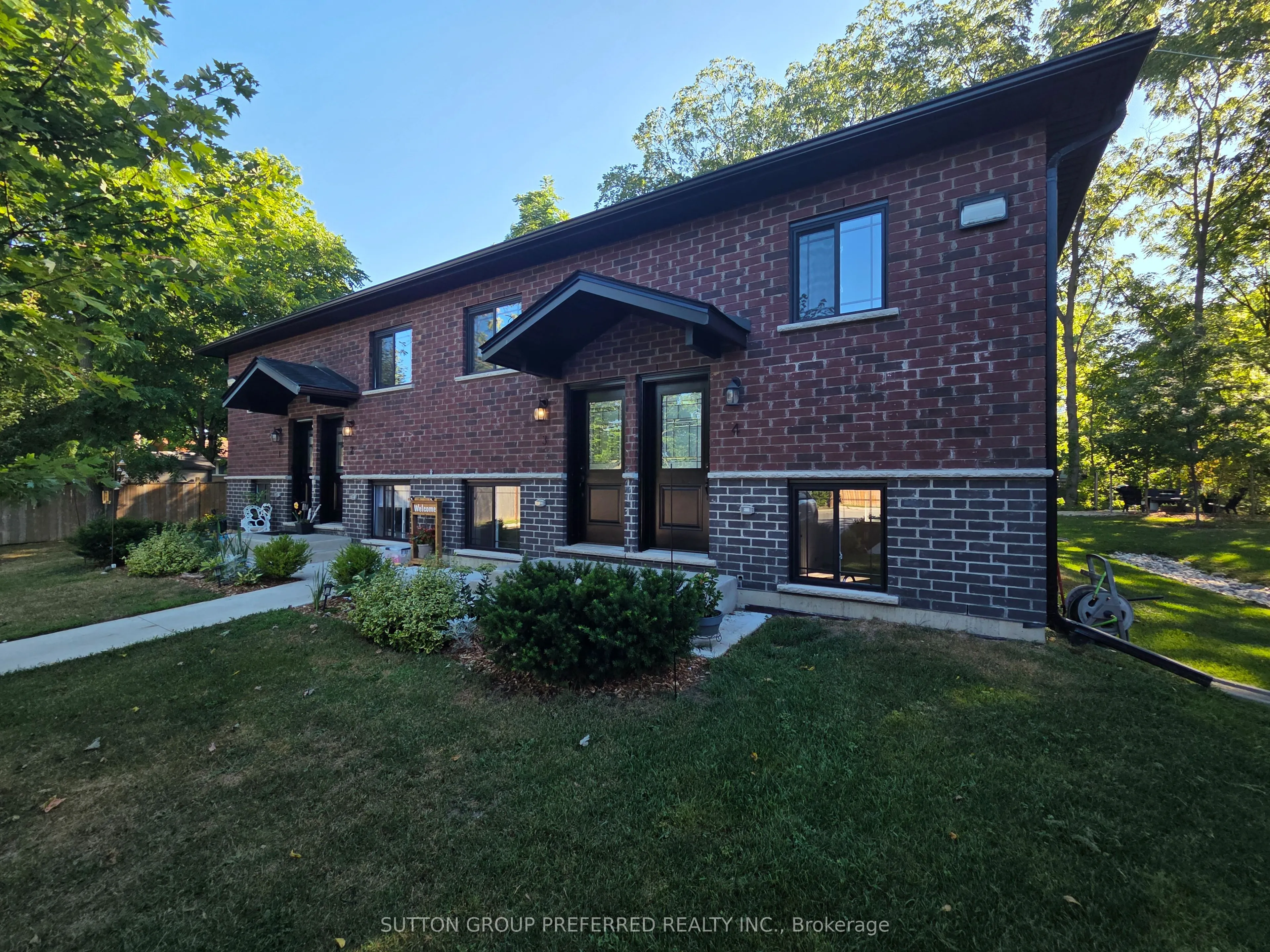34 Bain Street #3