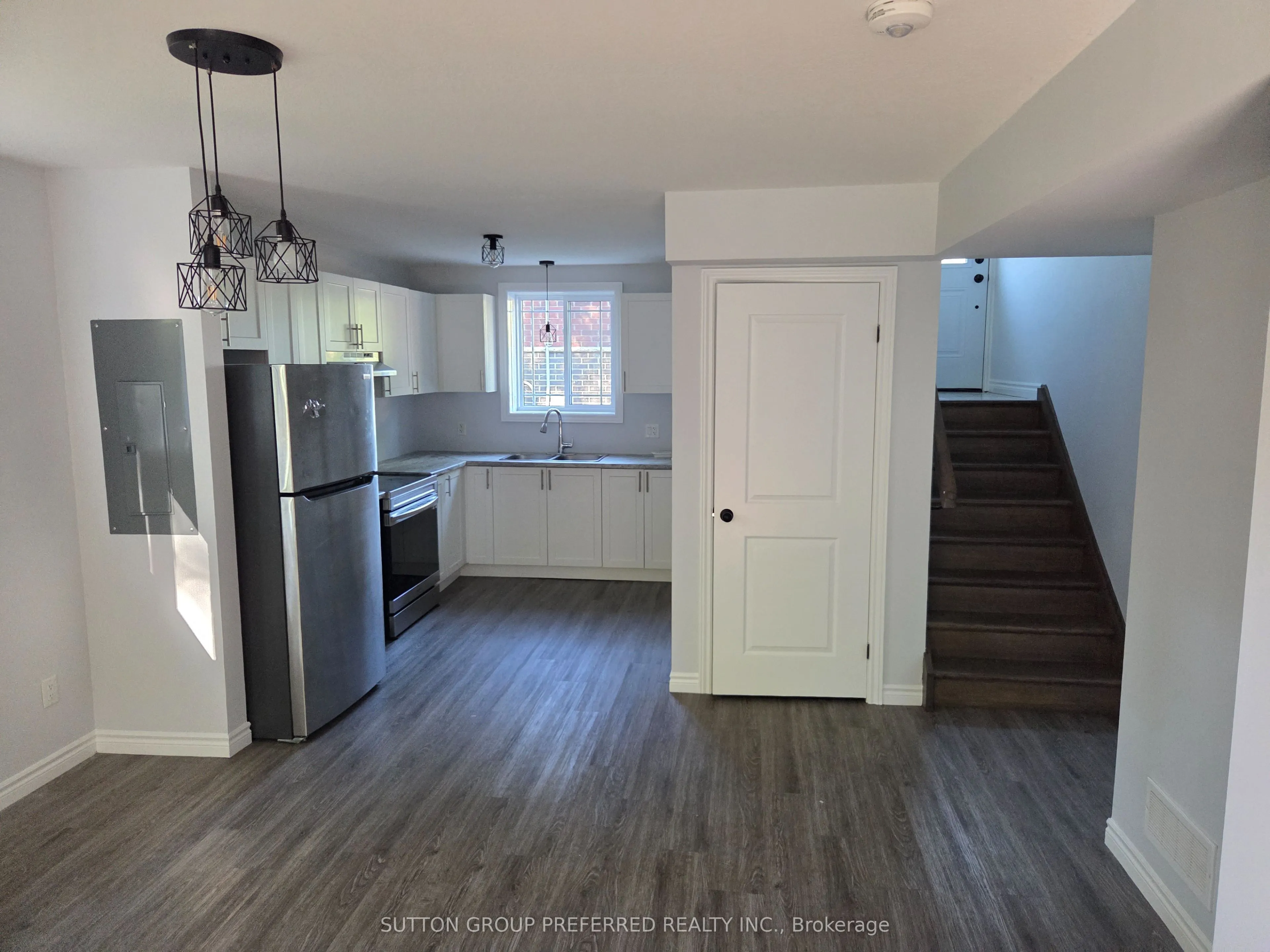34 Bain Street #3