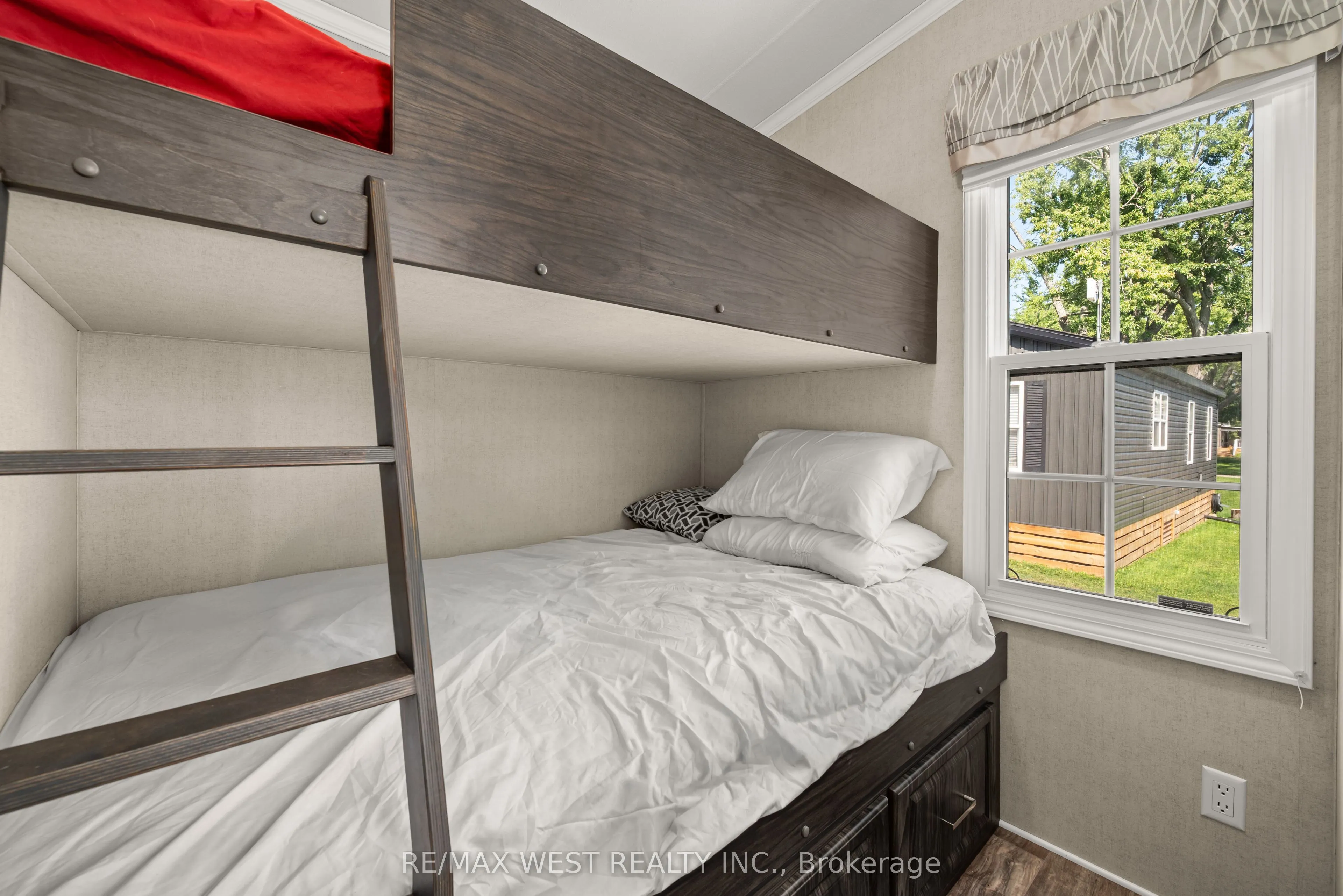657 Thunder Bridge Road #2