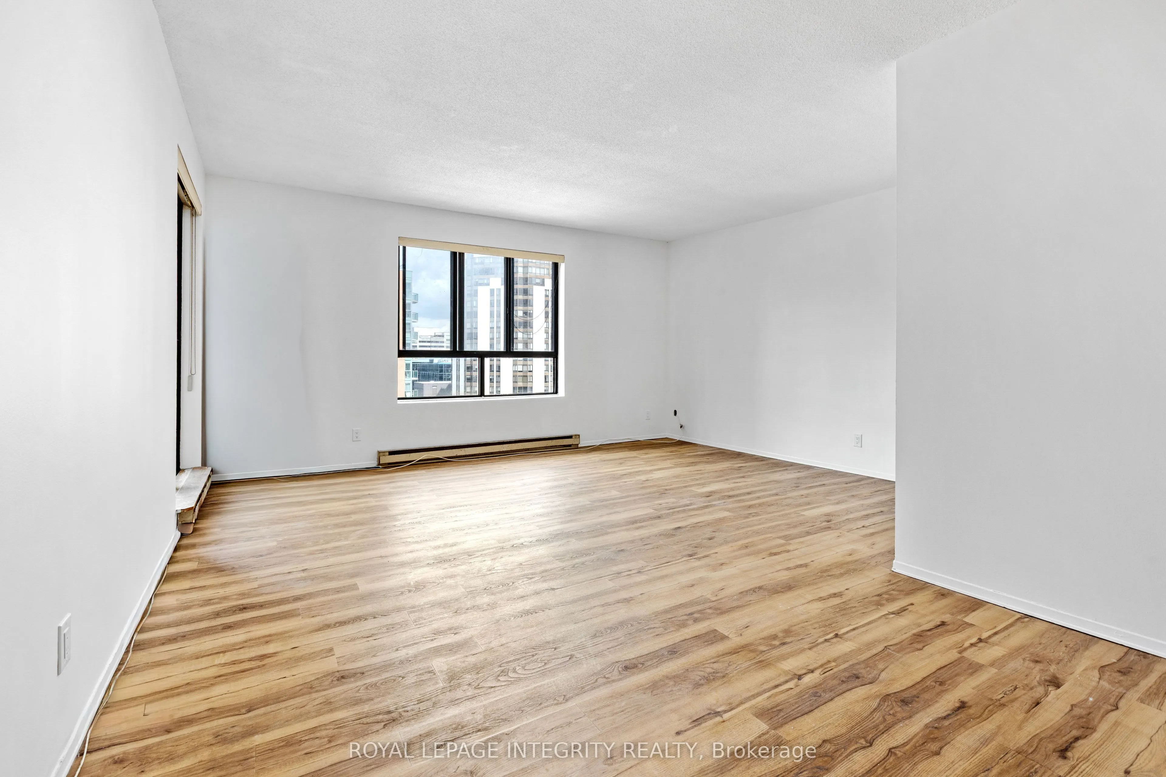 475 Laurier Avenue W #2001