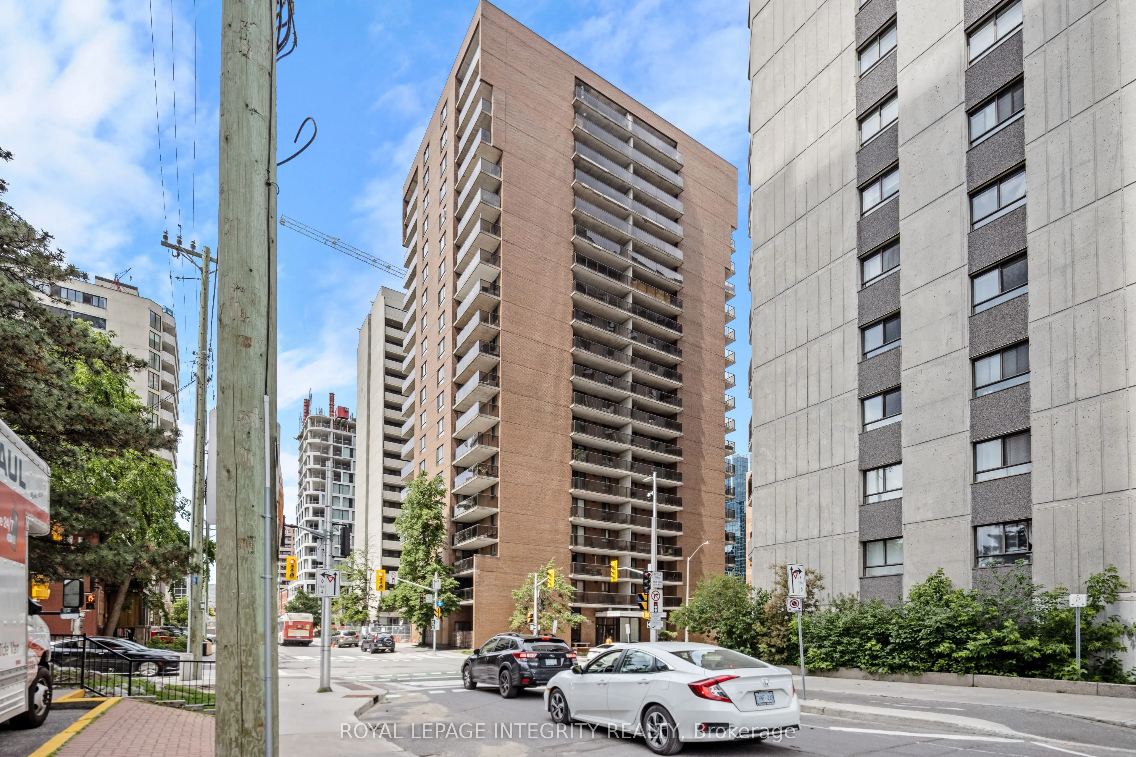475 Laurier Avenue W #2001