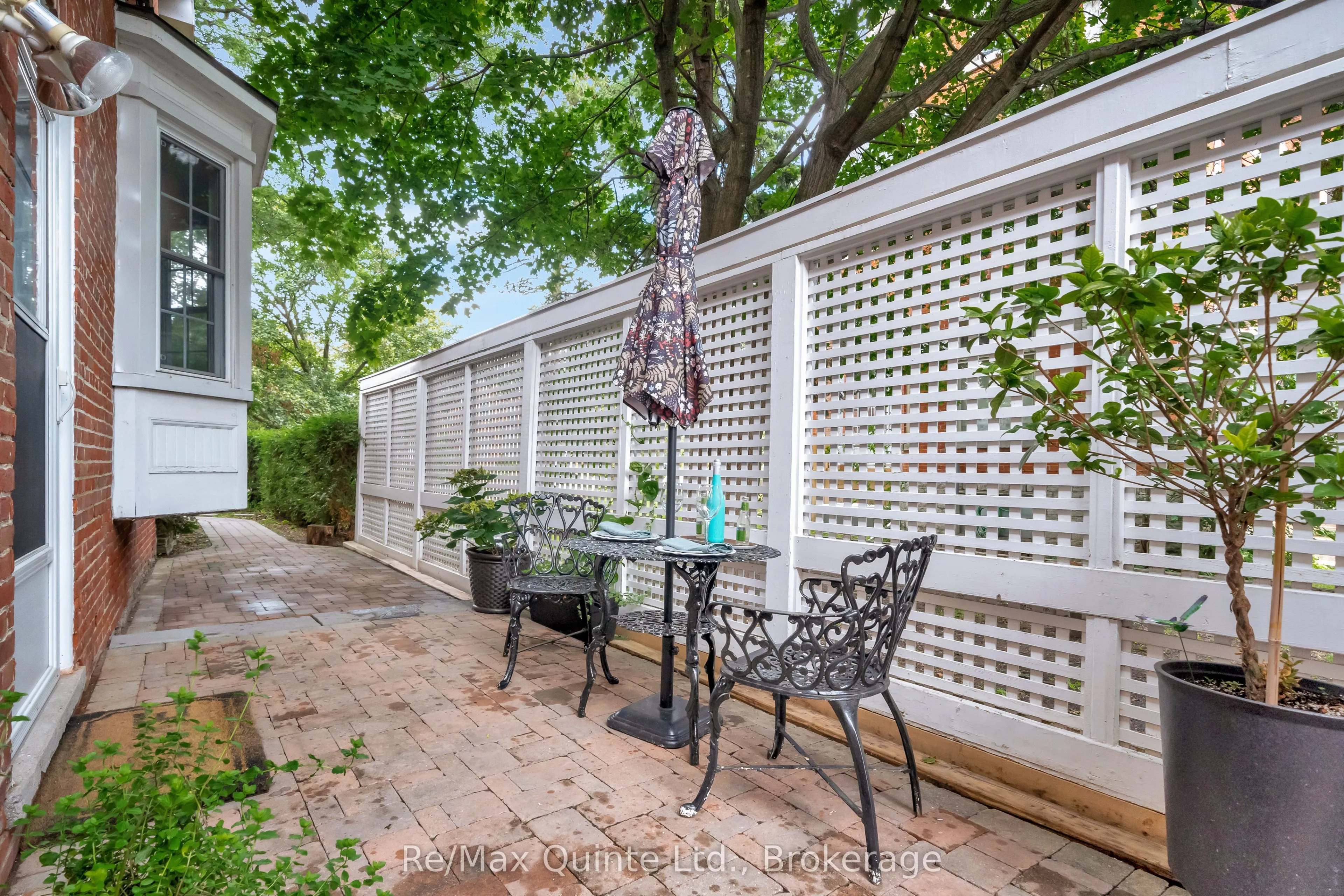 99 Bridge Street E #5