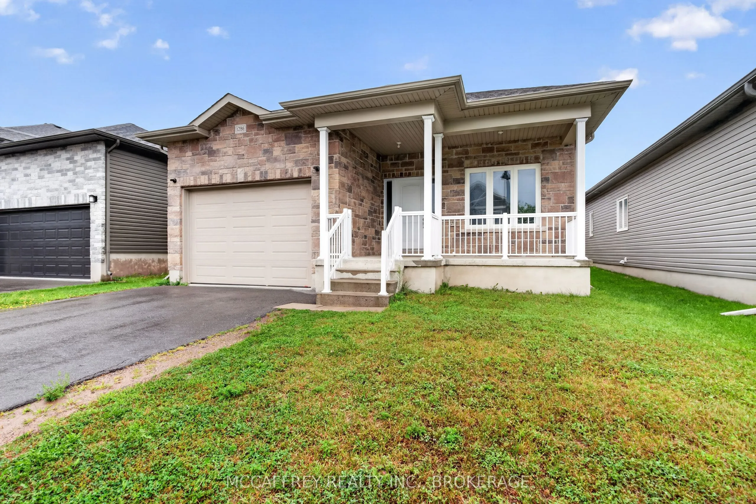 1286 Carfa Crescent