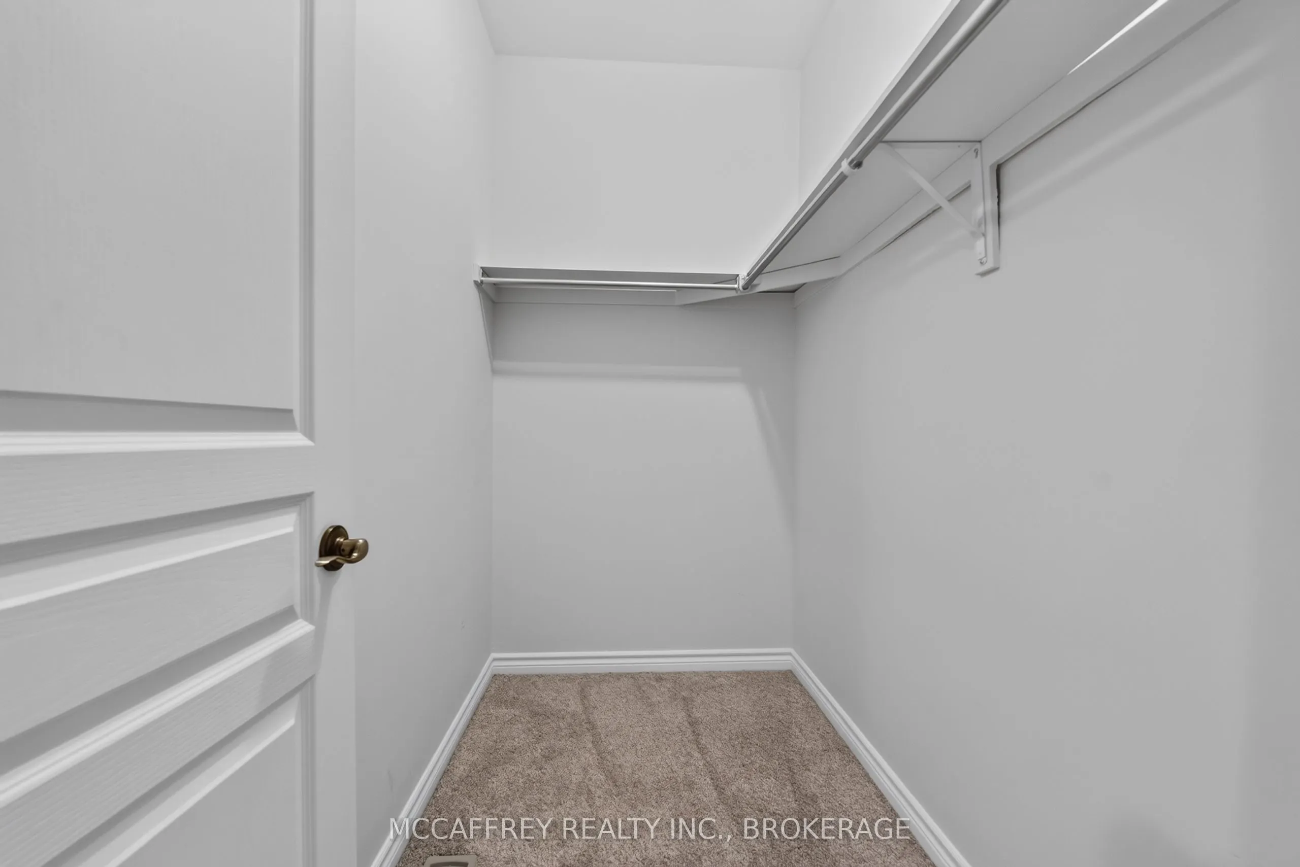 1286 Carfa Crescent