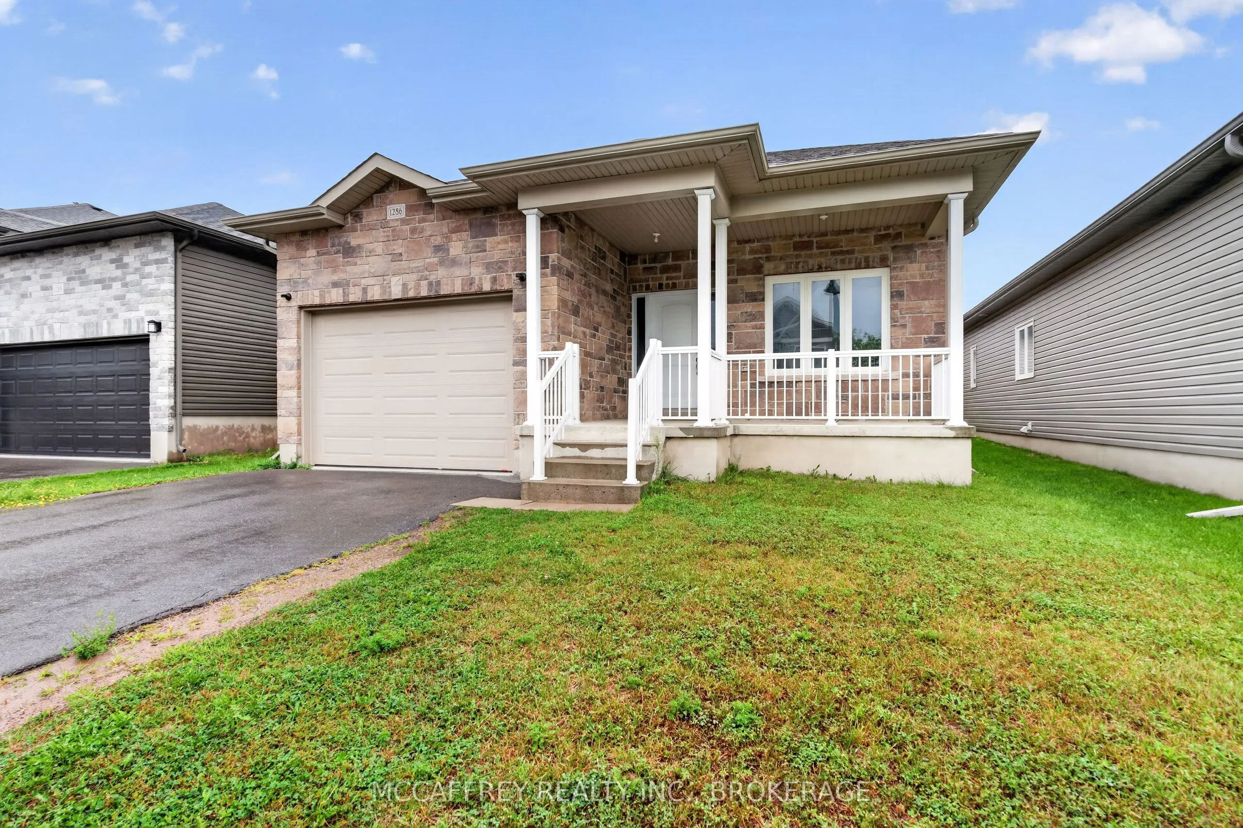 1286 Carfa Crescent
