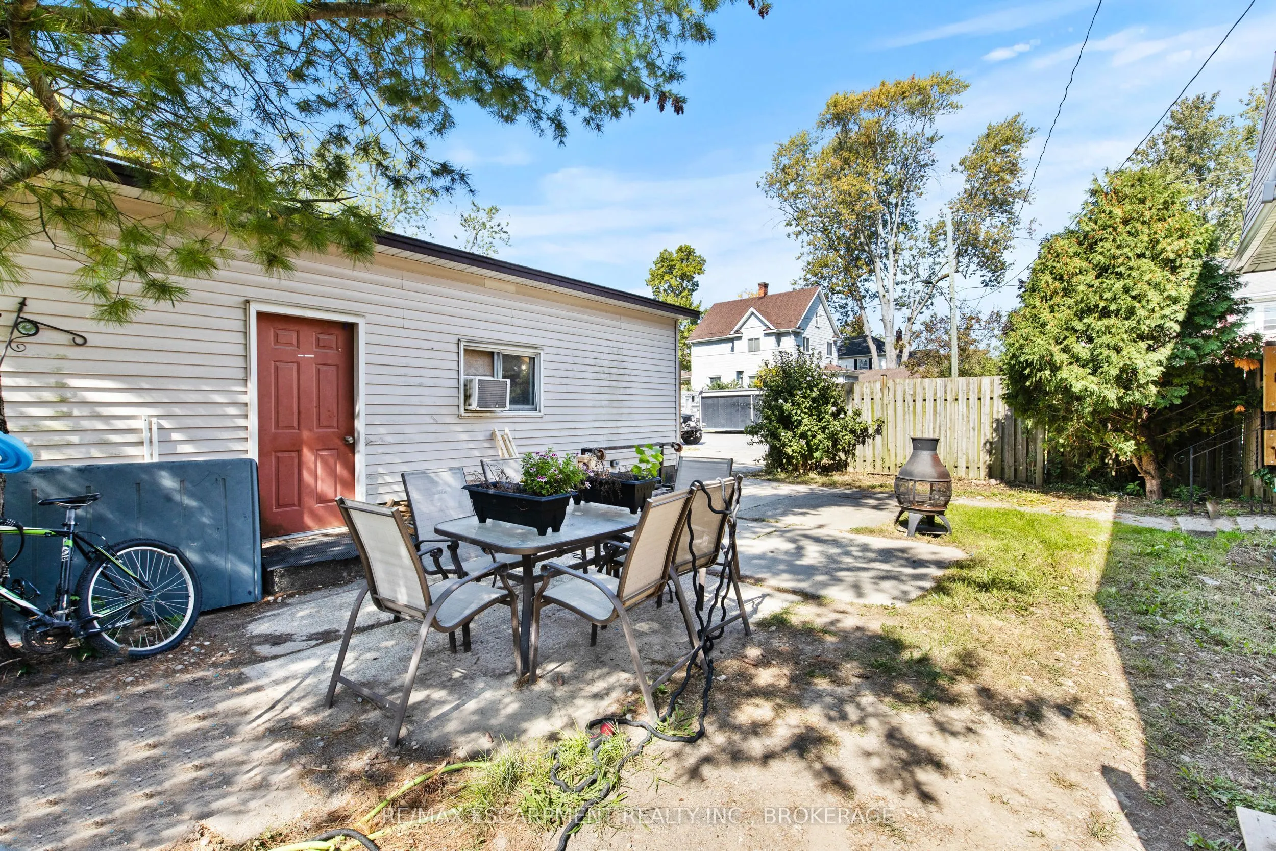 15 MCCORMICK Street #Upper