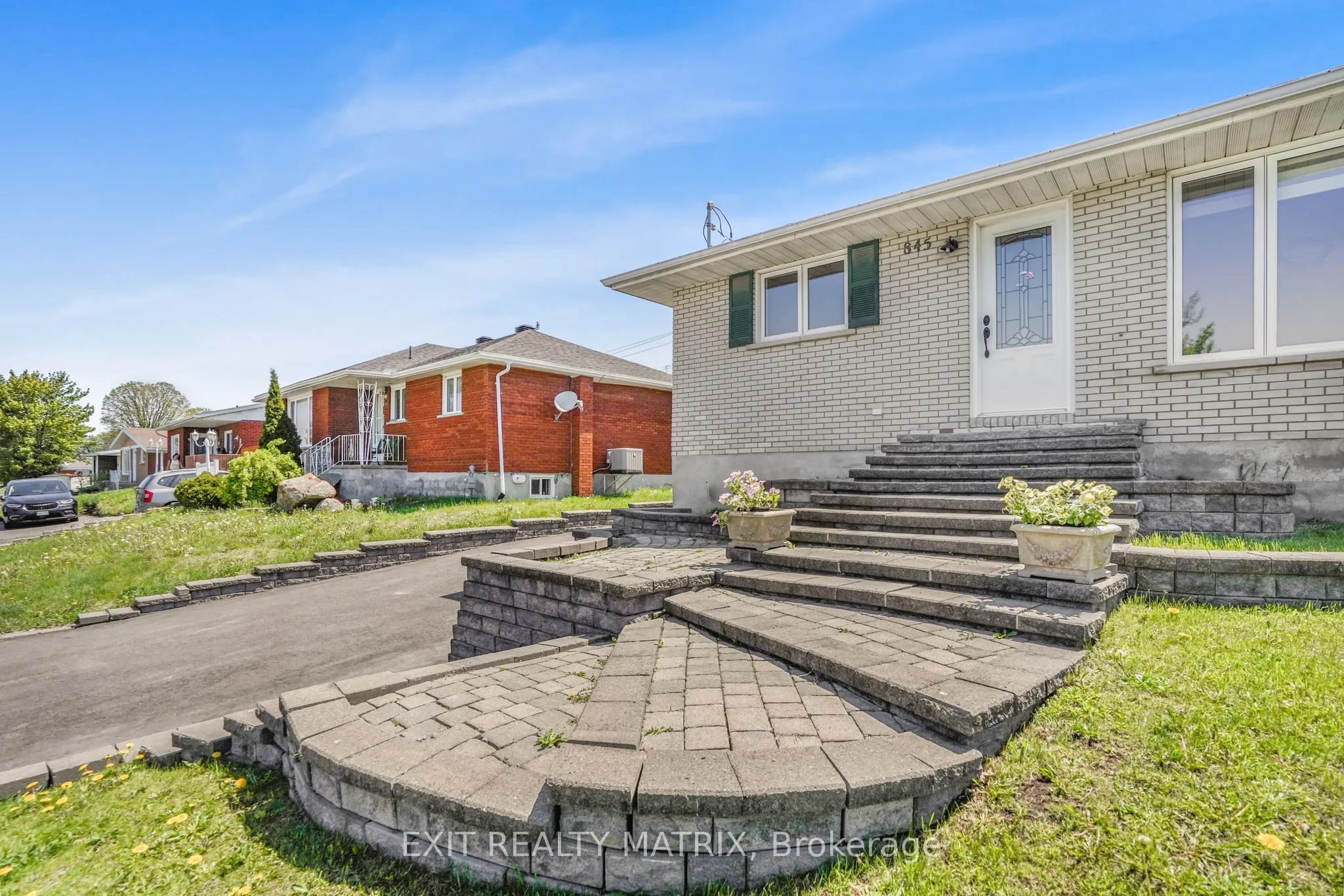845 Cartier Boulevard