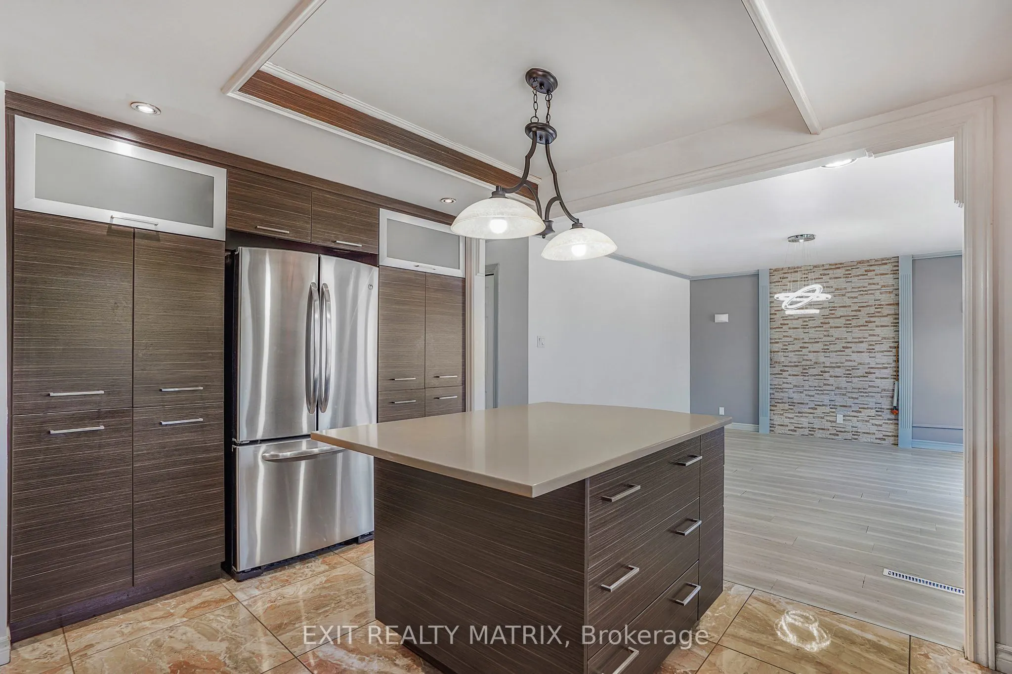 845 Cartier Boulevard