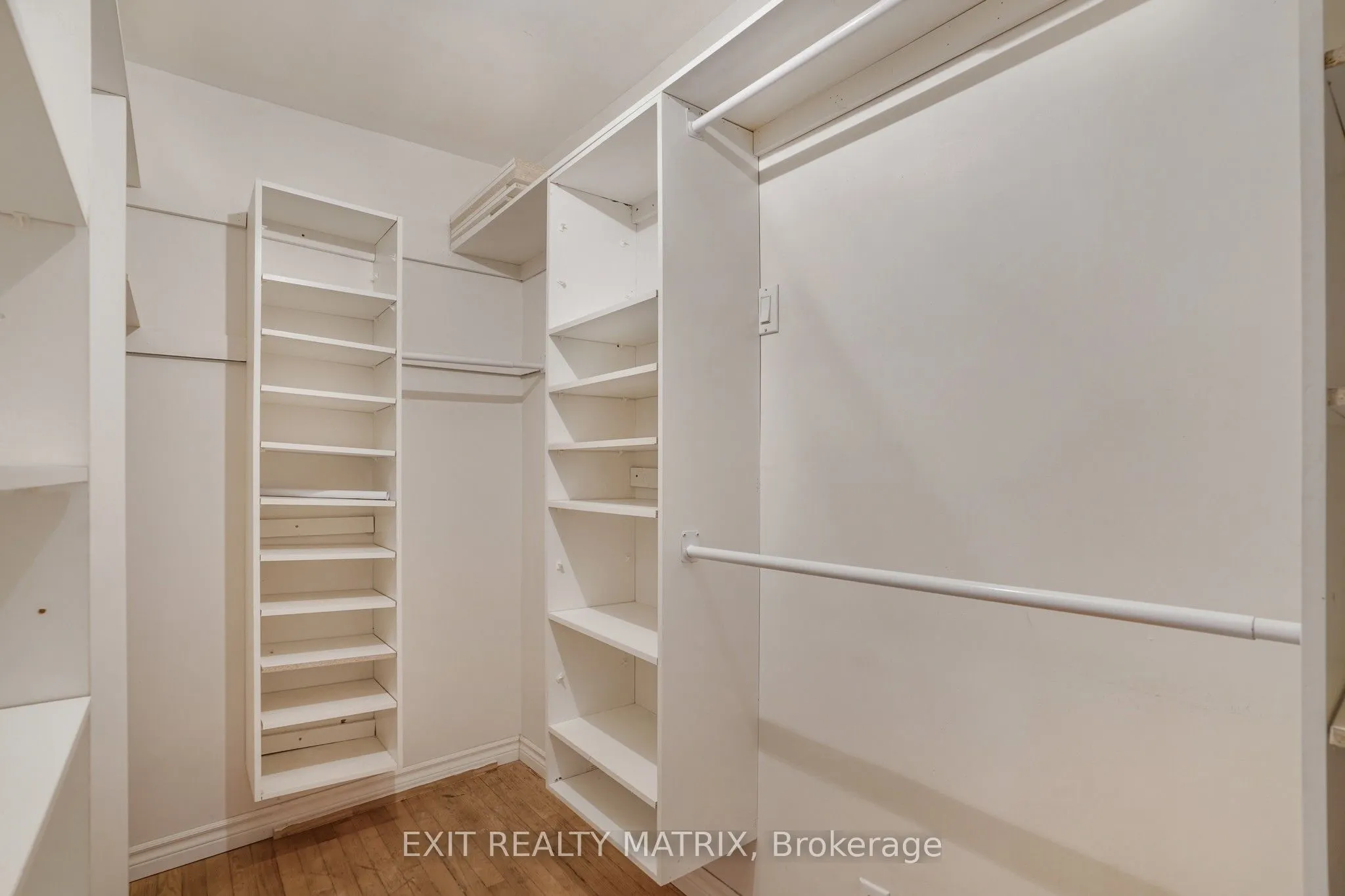 845 Cartier Boulevard