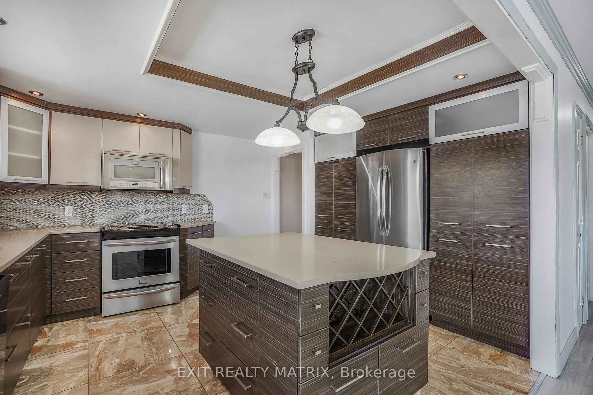 845 Cartier Boulevard