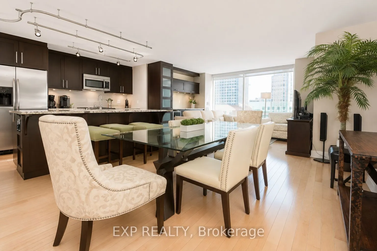 160 George Street #401