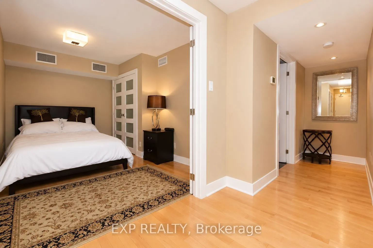 160 George Street #401