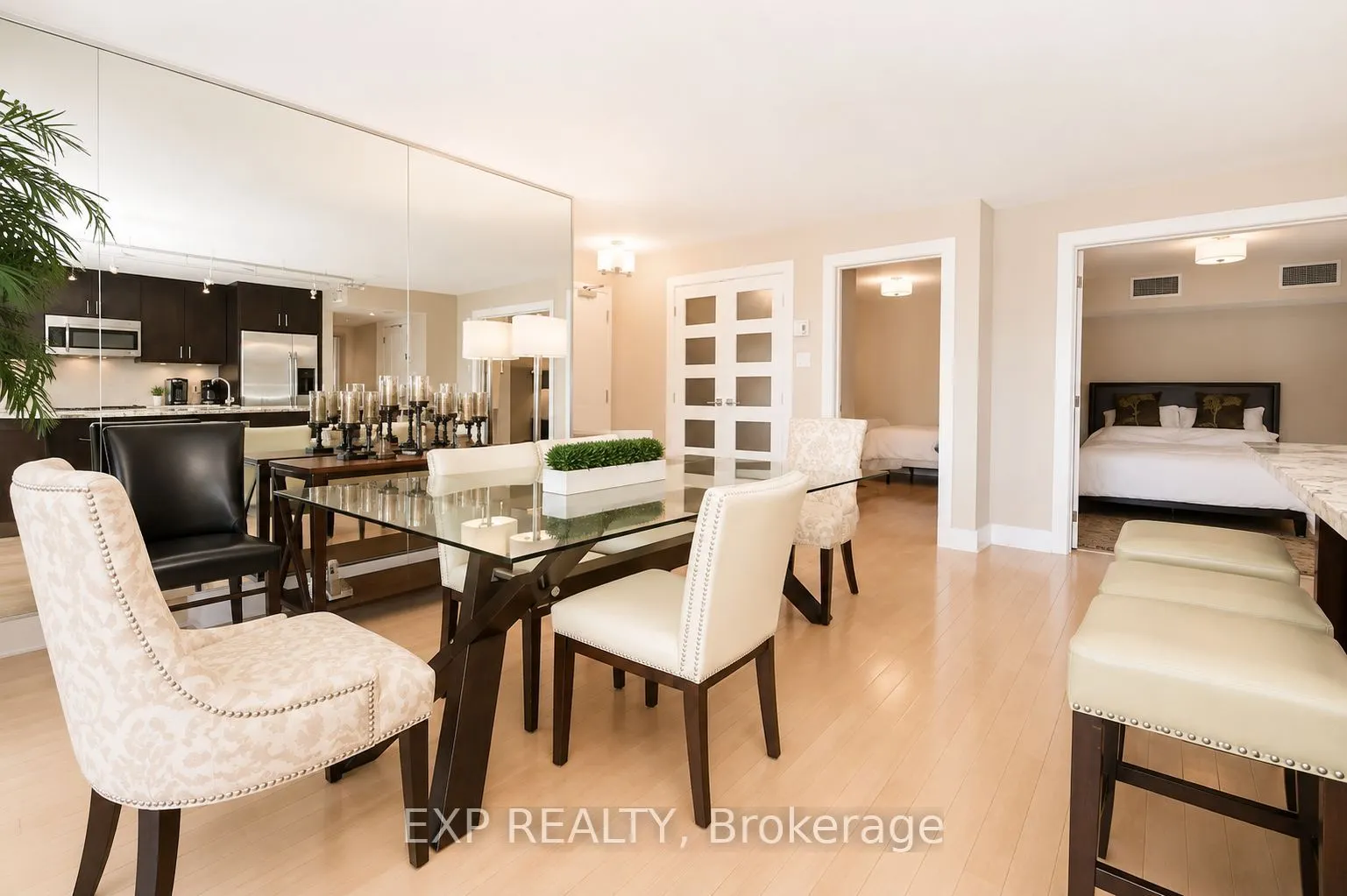 160 George Street #401