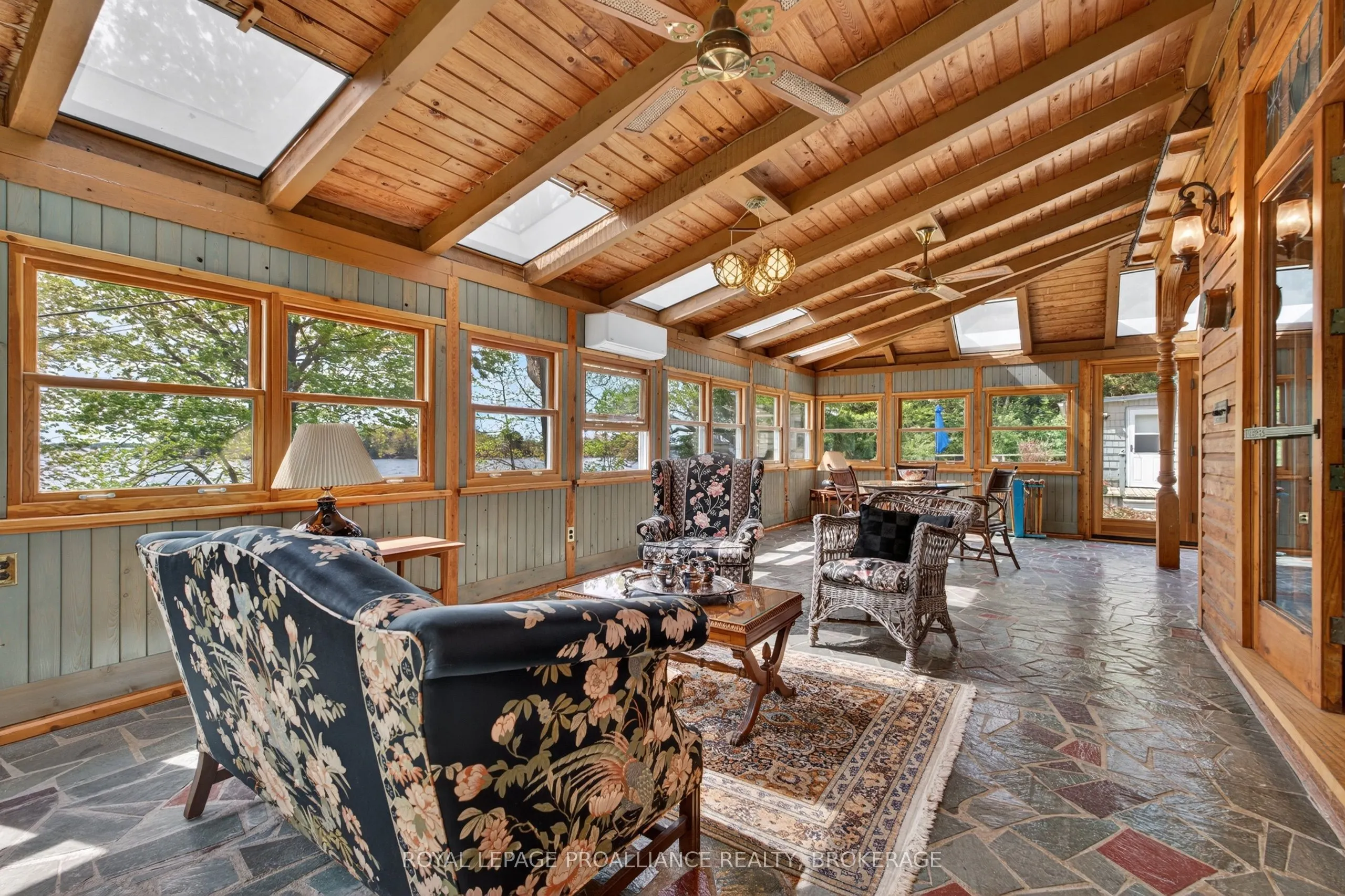 1295 Highway 2