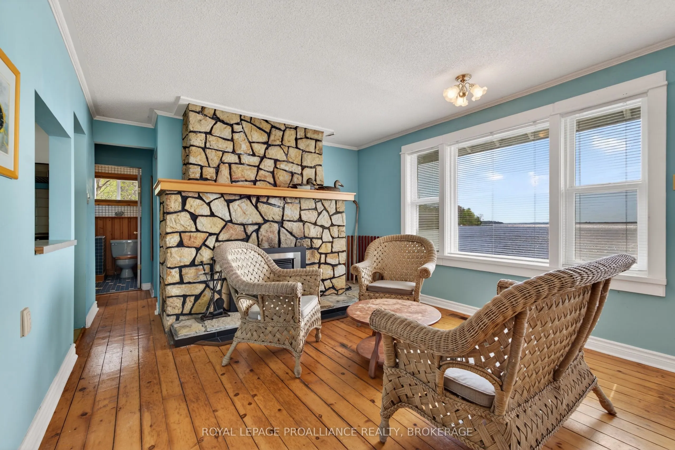 1295 Highway 2