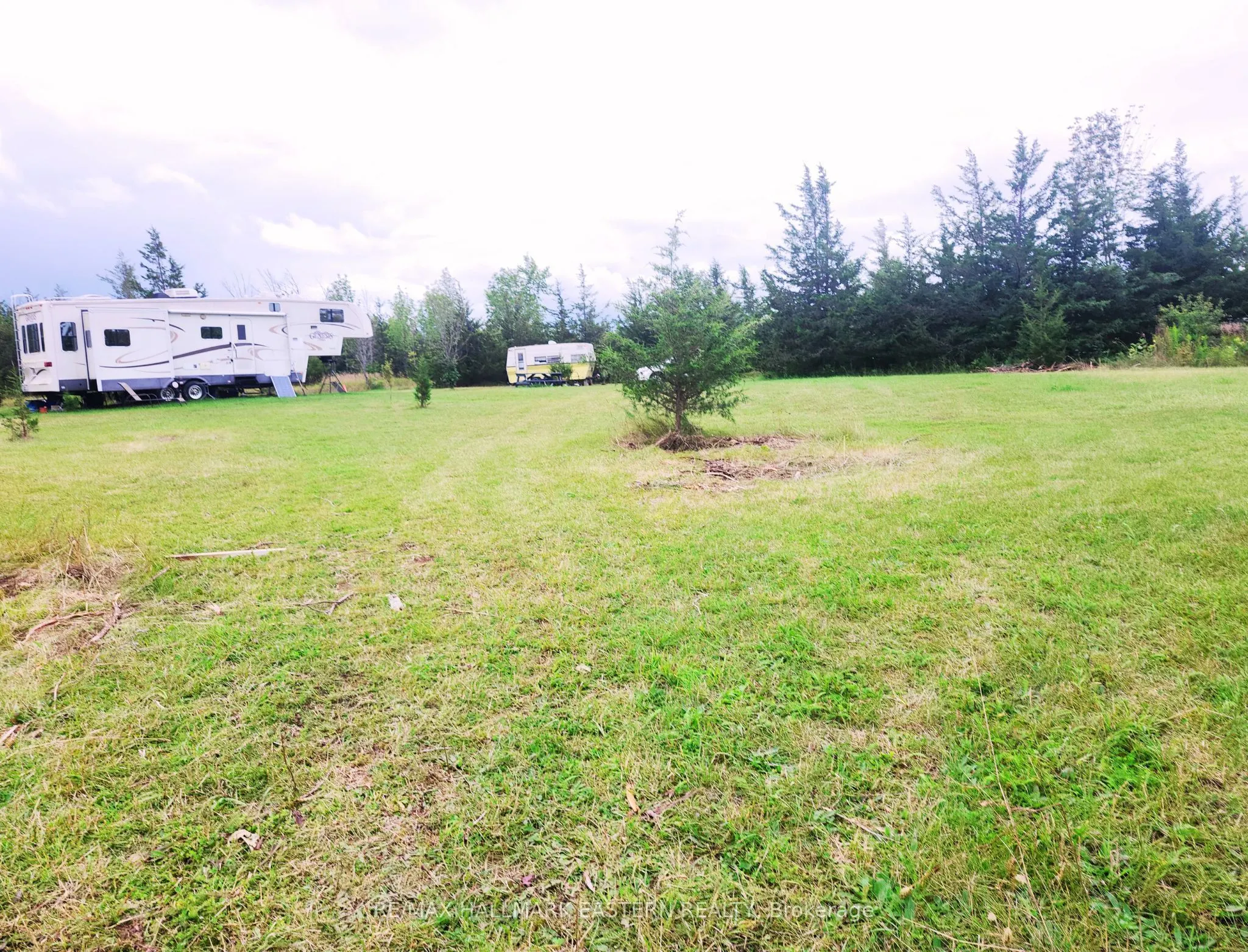 2098 13th Line E