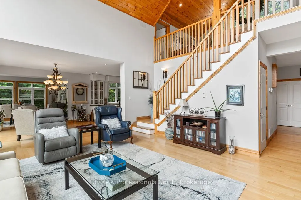 1041 Kingfisher Lane