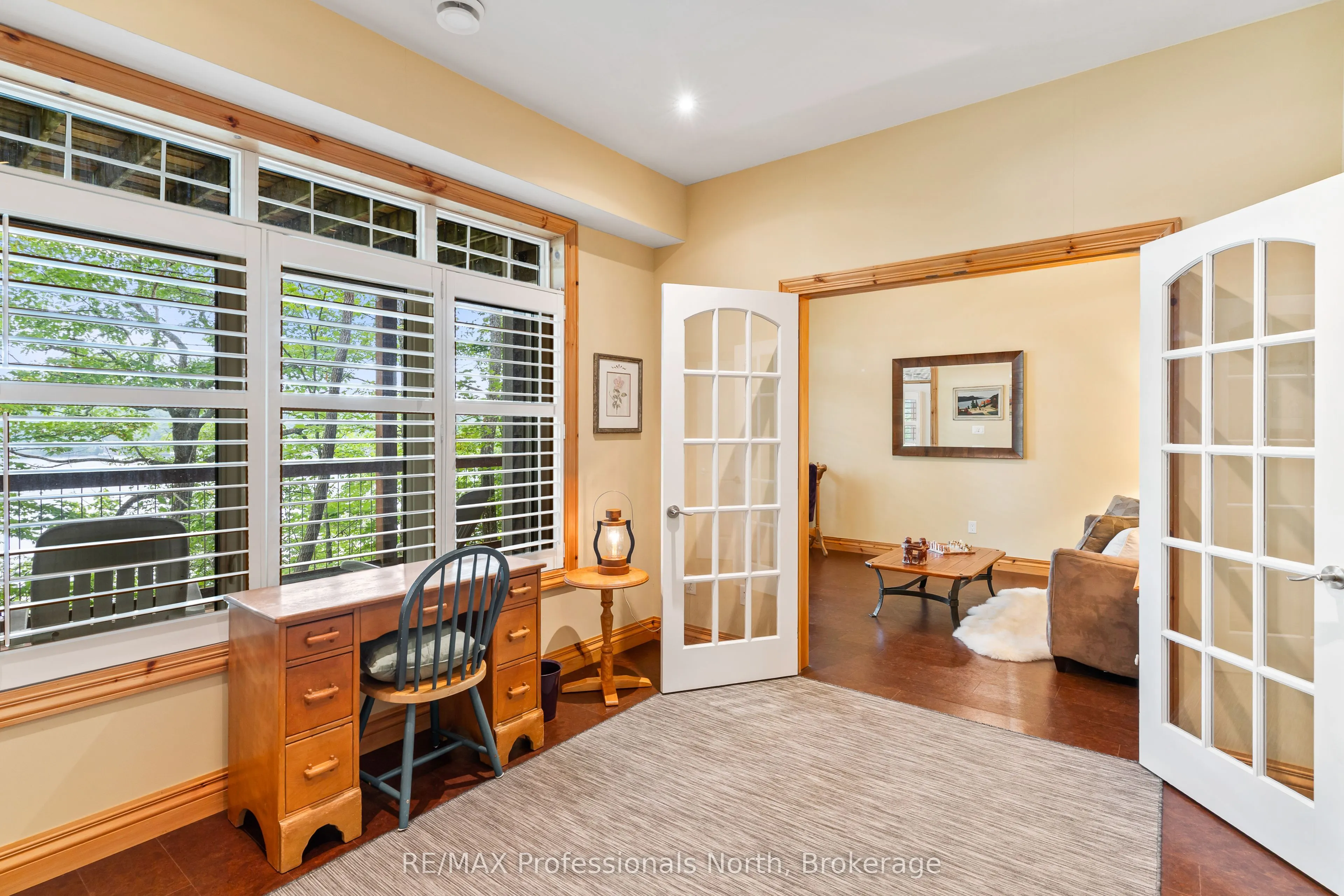 1041 Kingfisher Lane