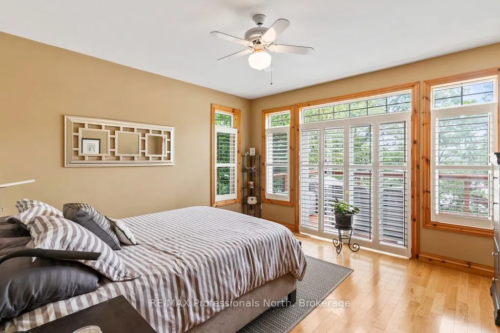 1041 Kingfisher Lane