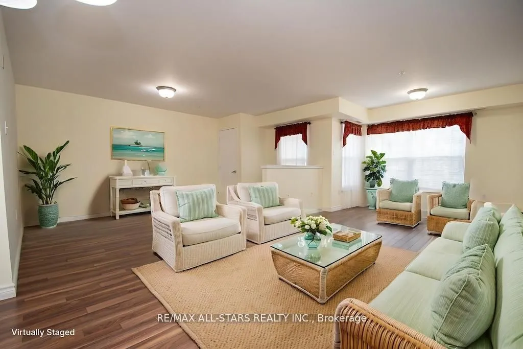 8 Huron Street #106
