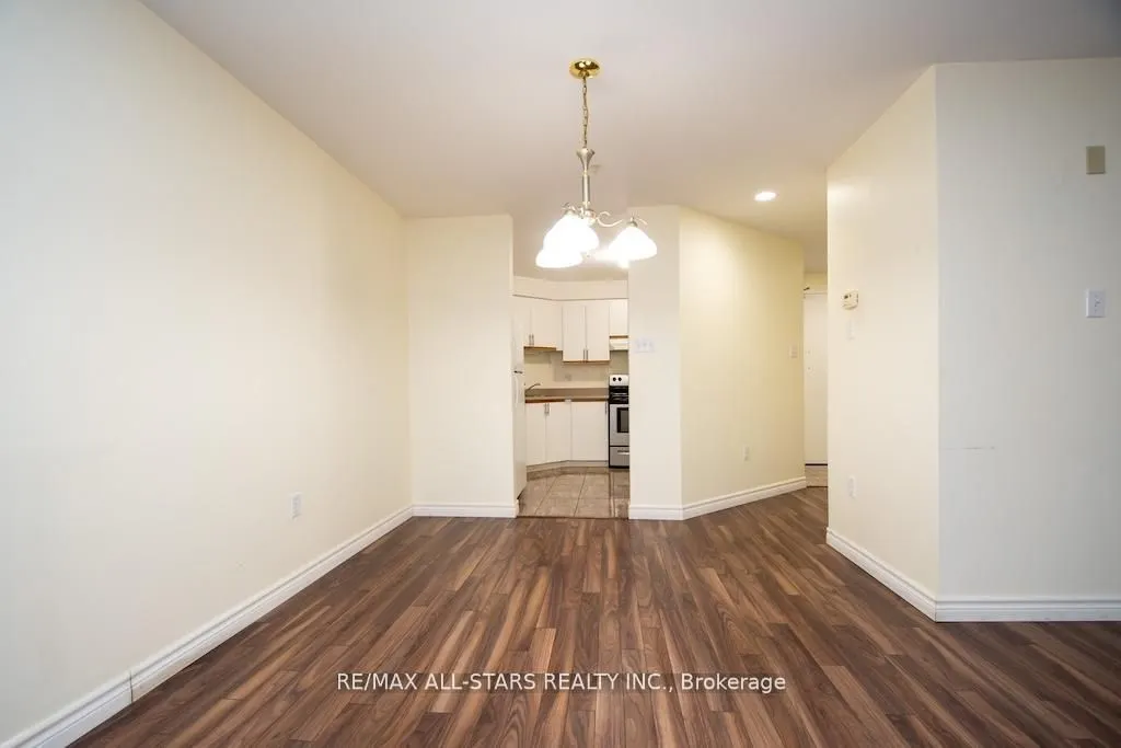 8 Huron Street #106
