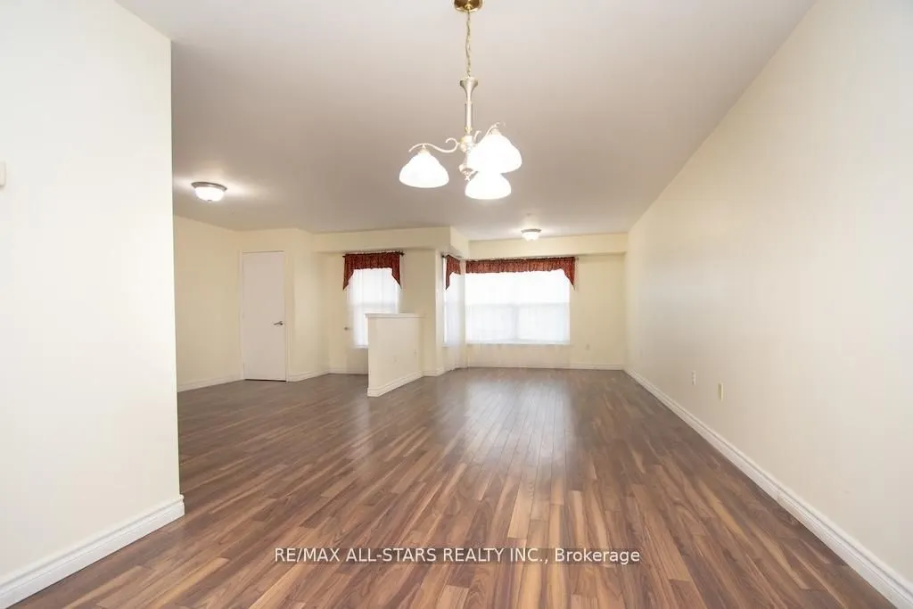 8 Huron Street #106