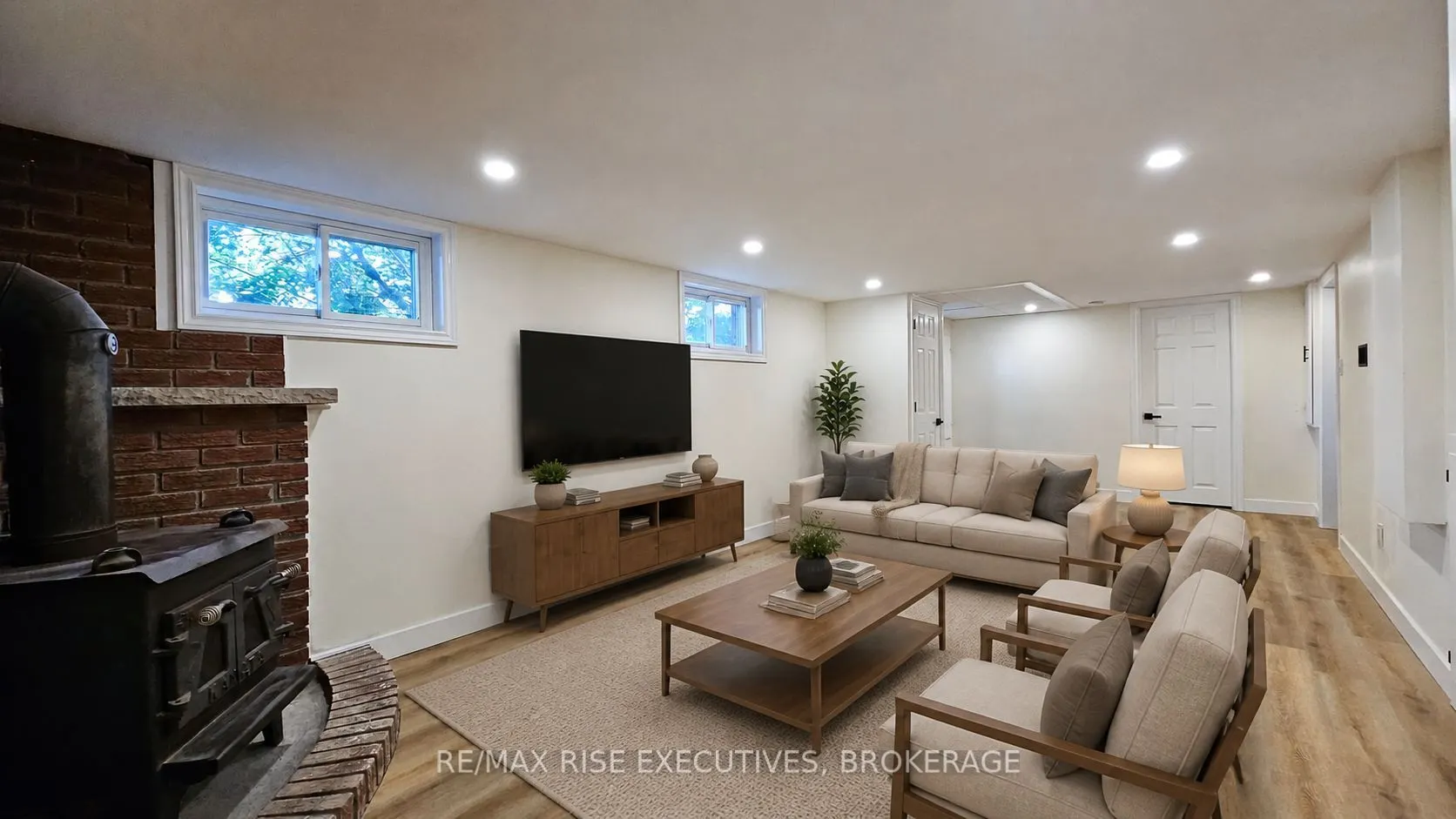 47 Henry Crescent