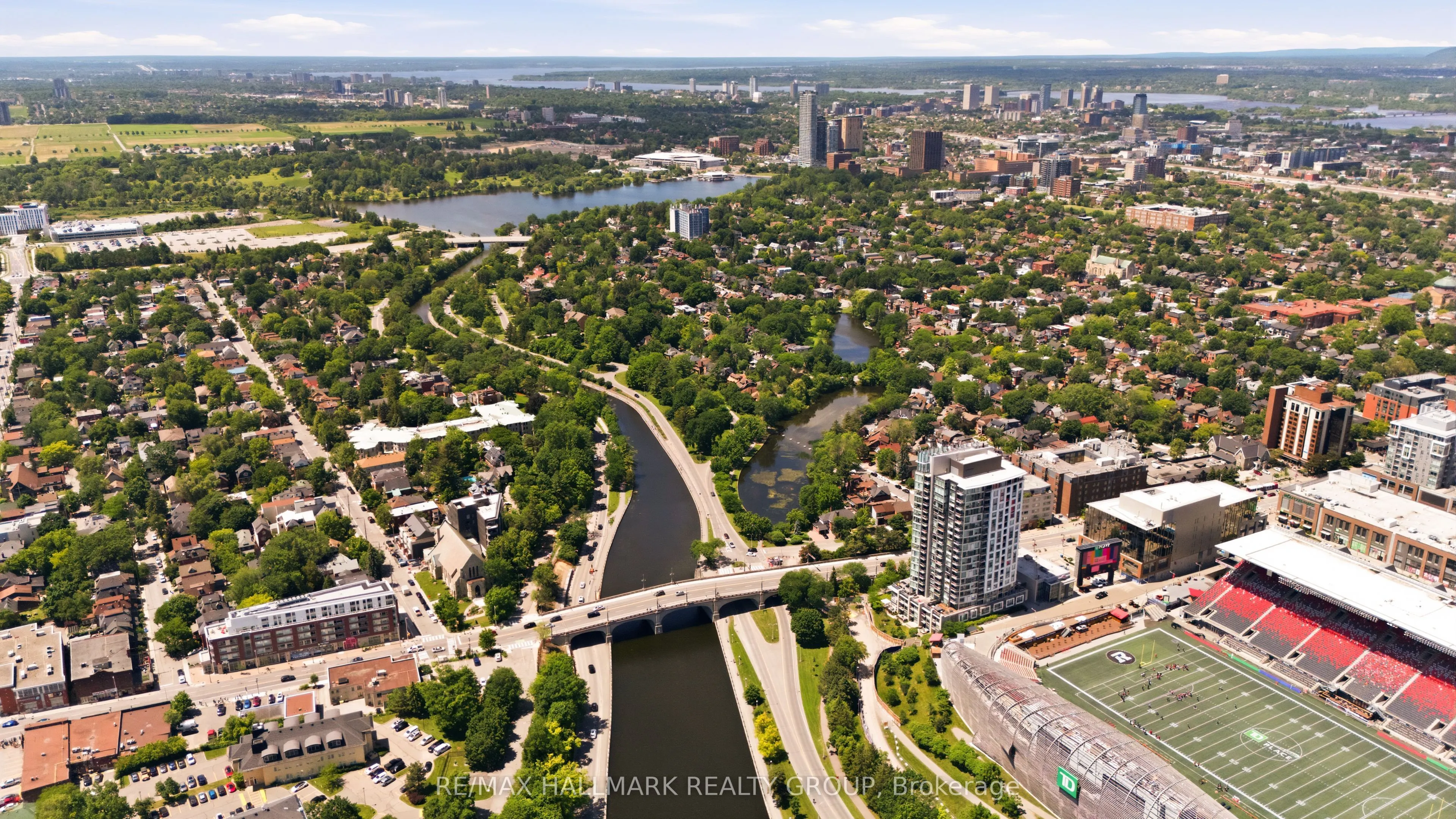 1035 Bank Street #1205