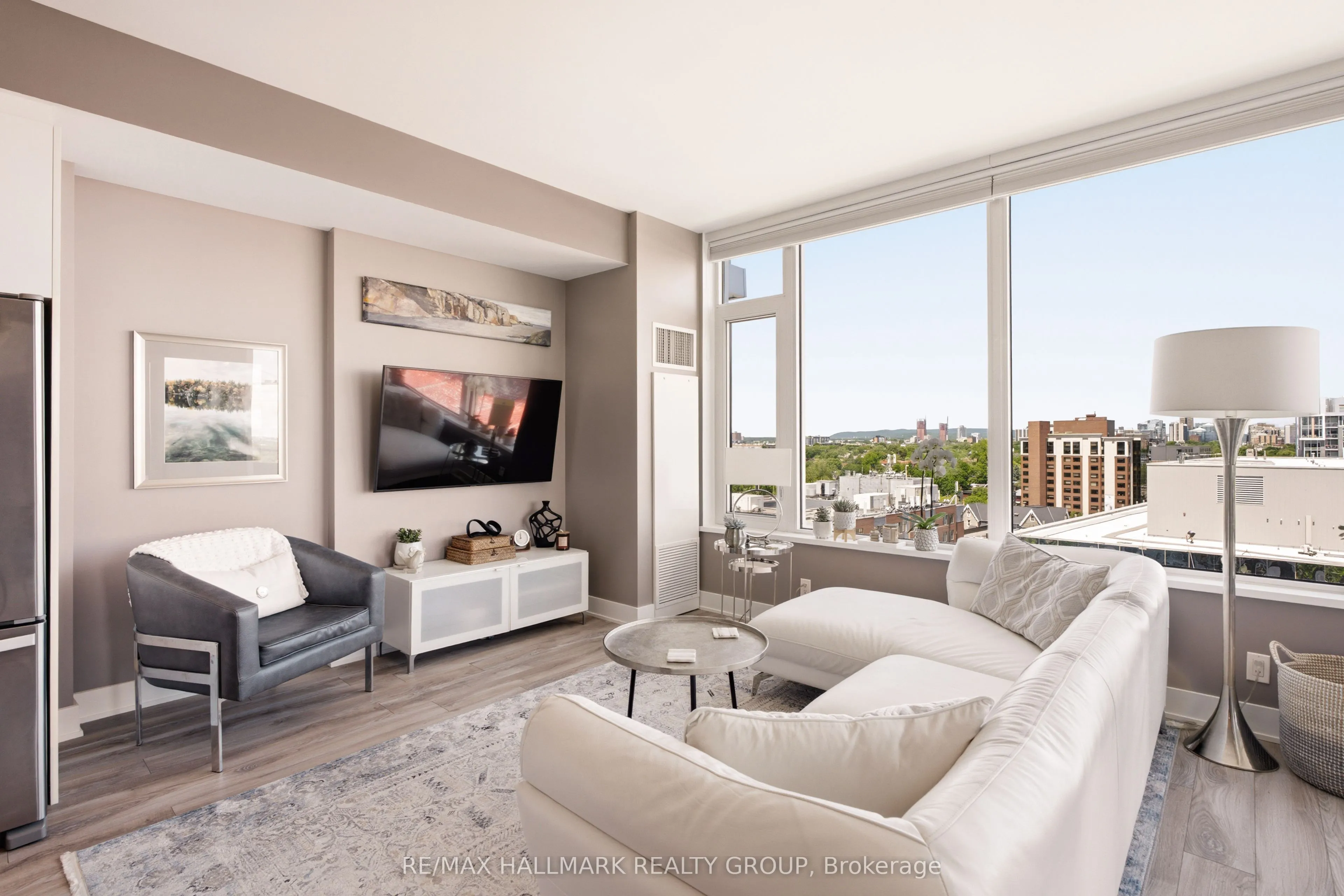 1035 Bank Street #1205