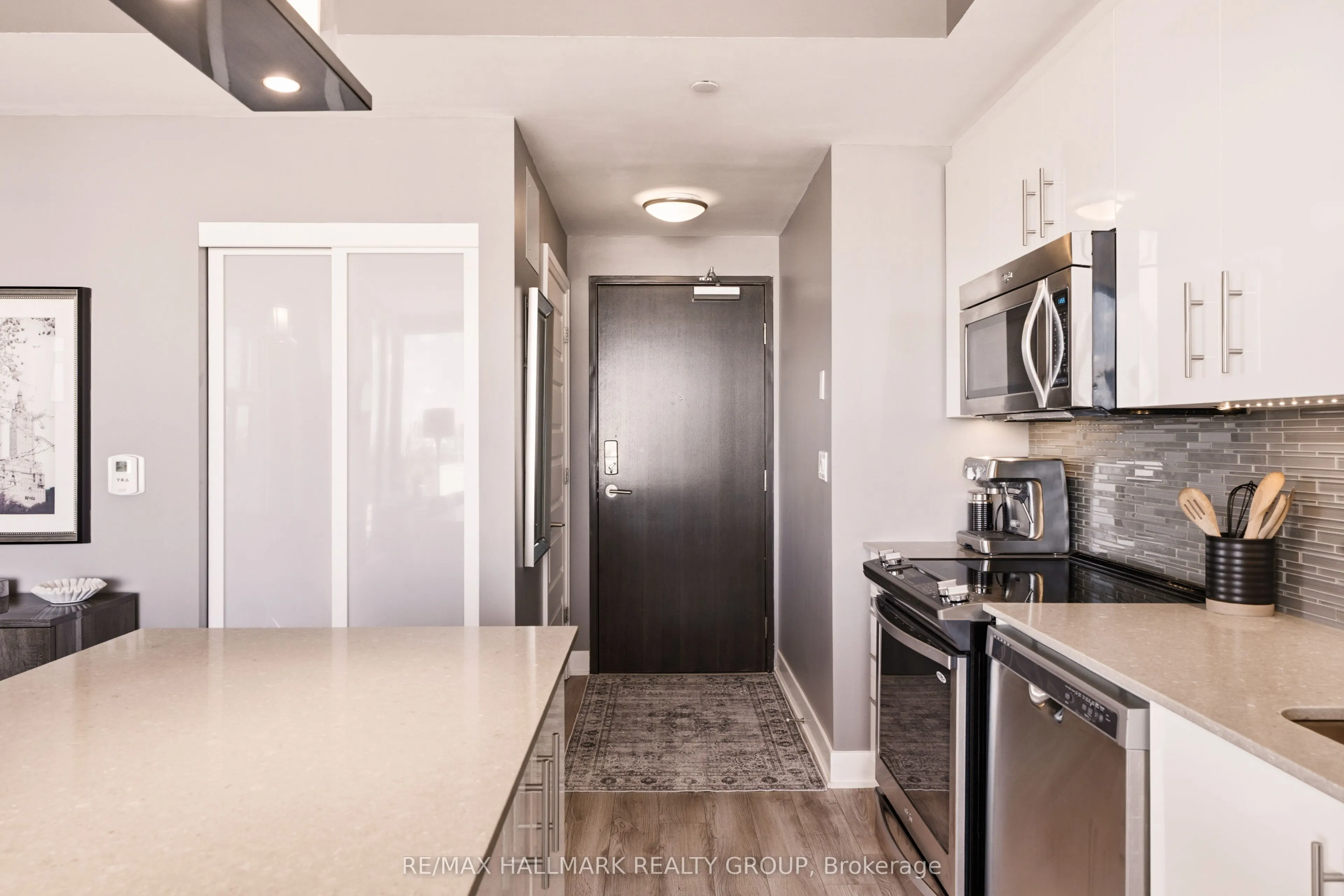 1035 Bank Street #1205