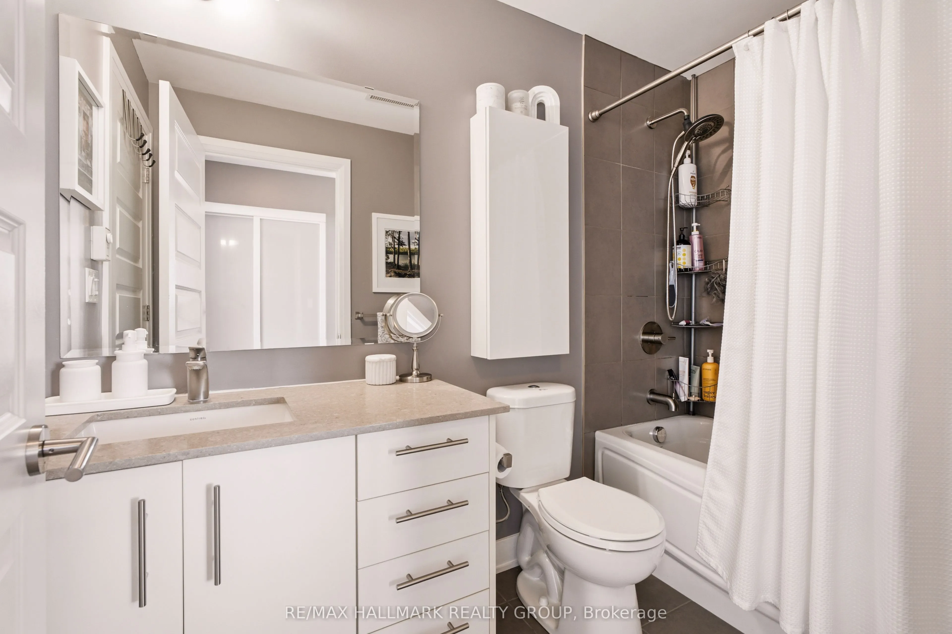 1035 Bank Street #1205