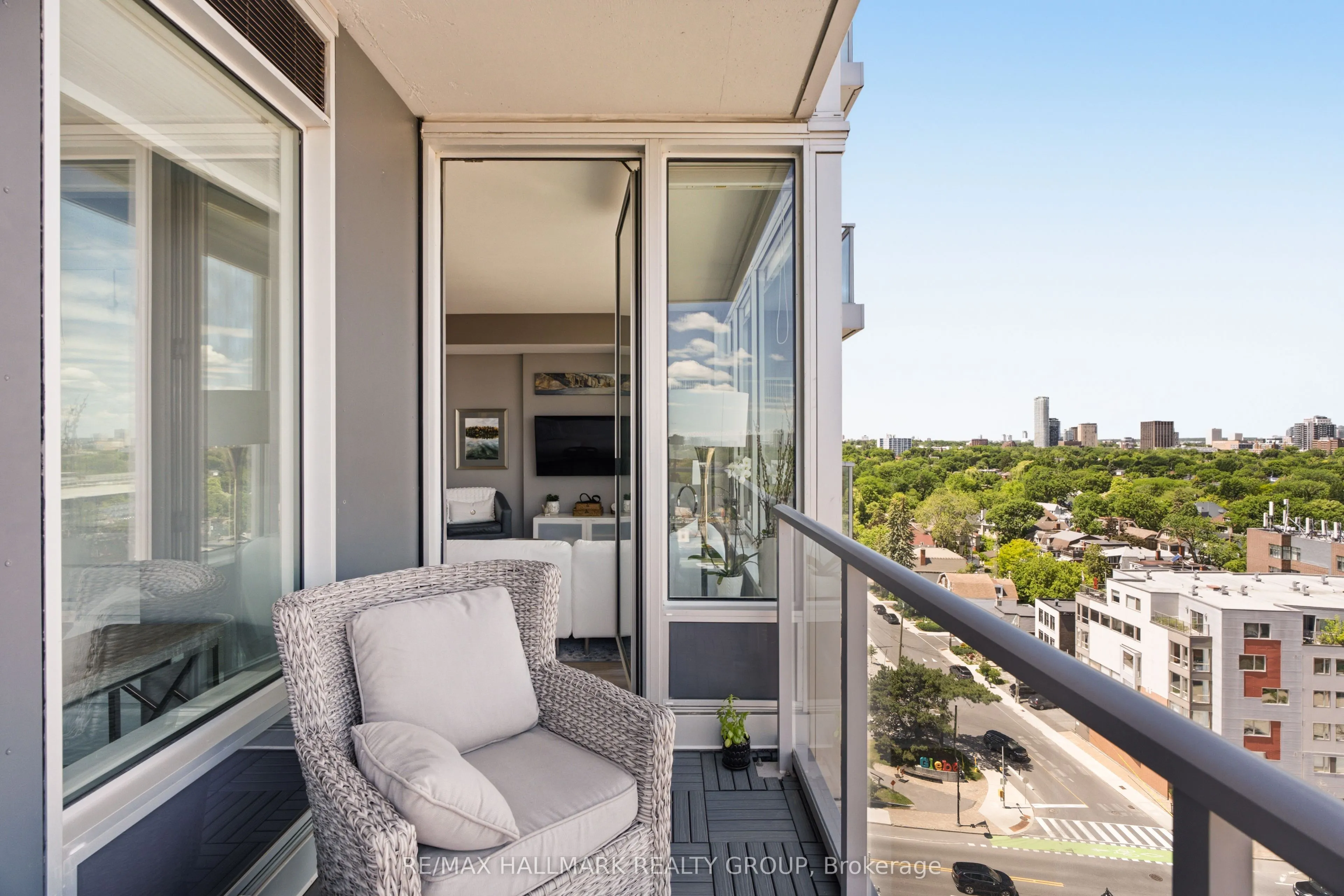 1035 Bank Street #1205