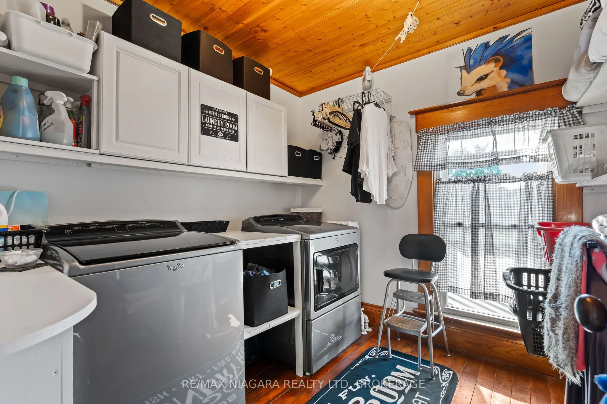 11562 Lakeshore Road