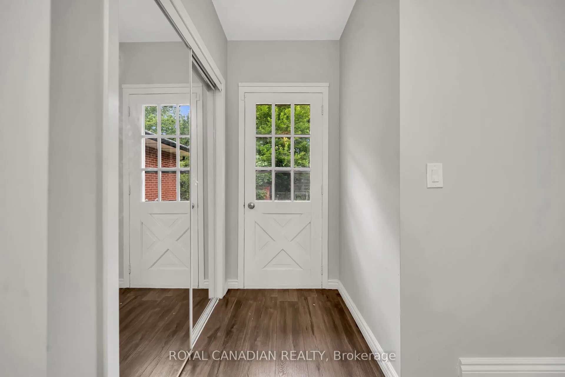 284 Cedar Crescent