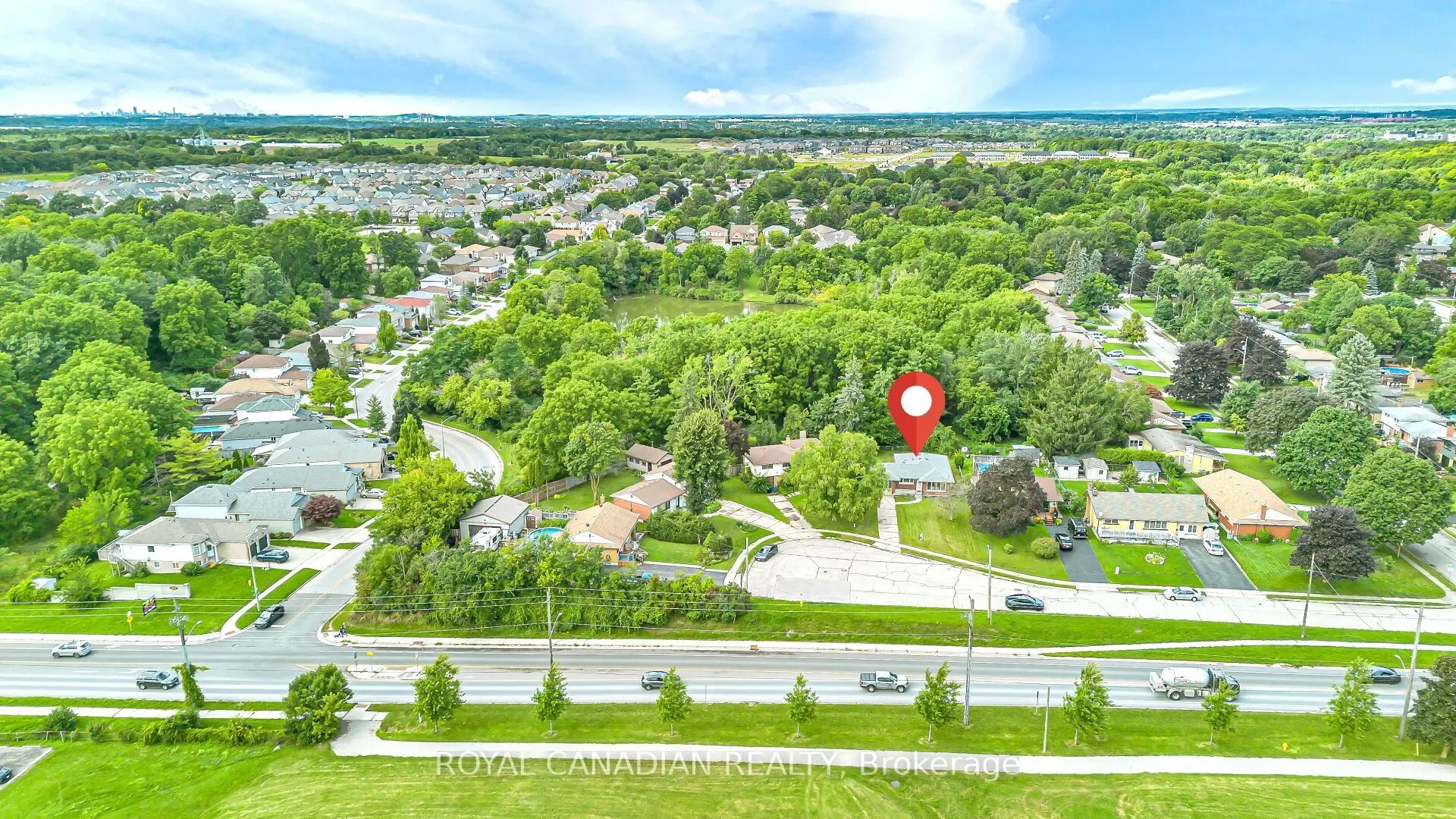 284 Cedar Crescent