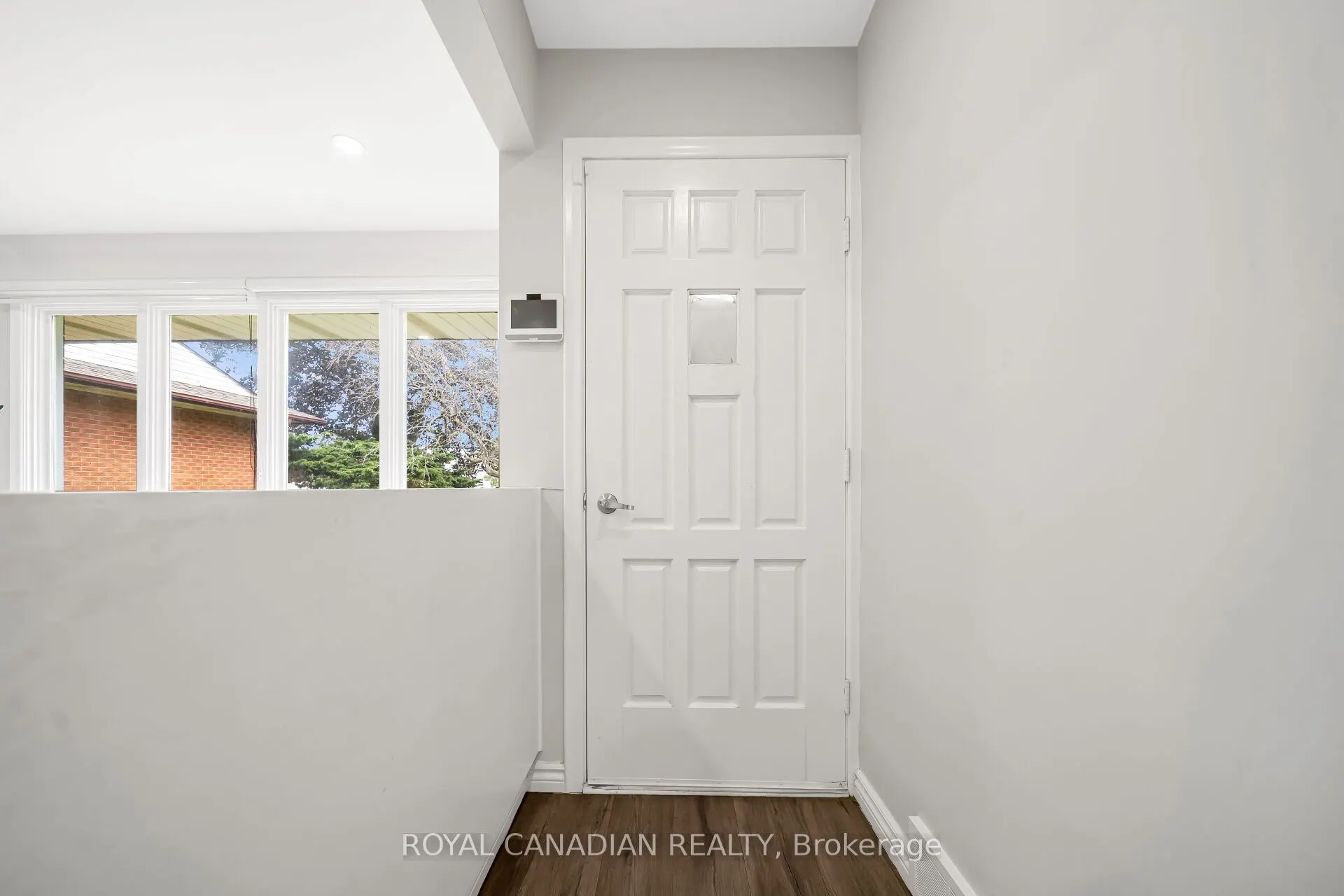 284 Cedar Crescent