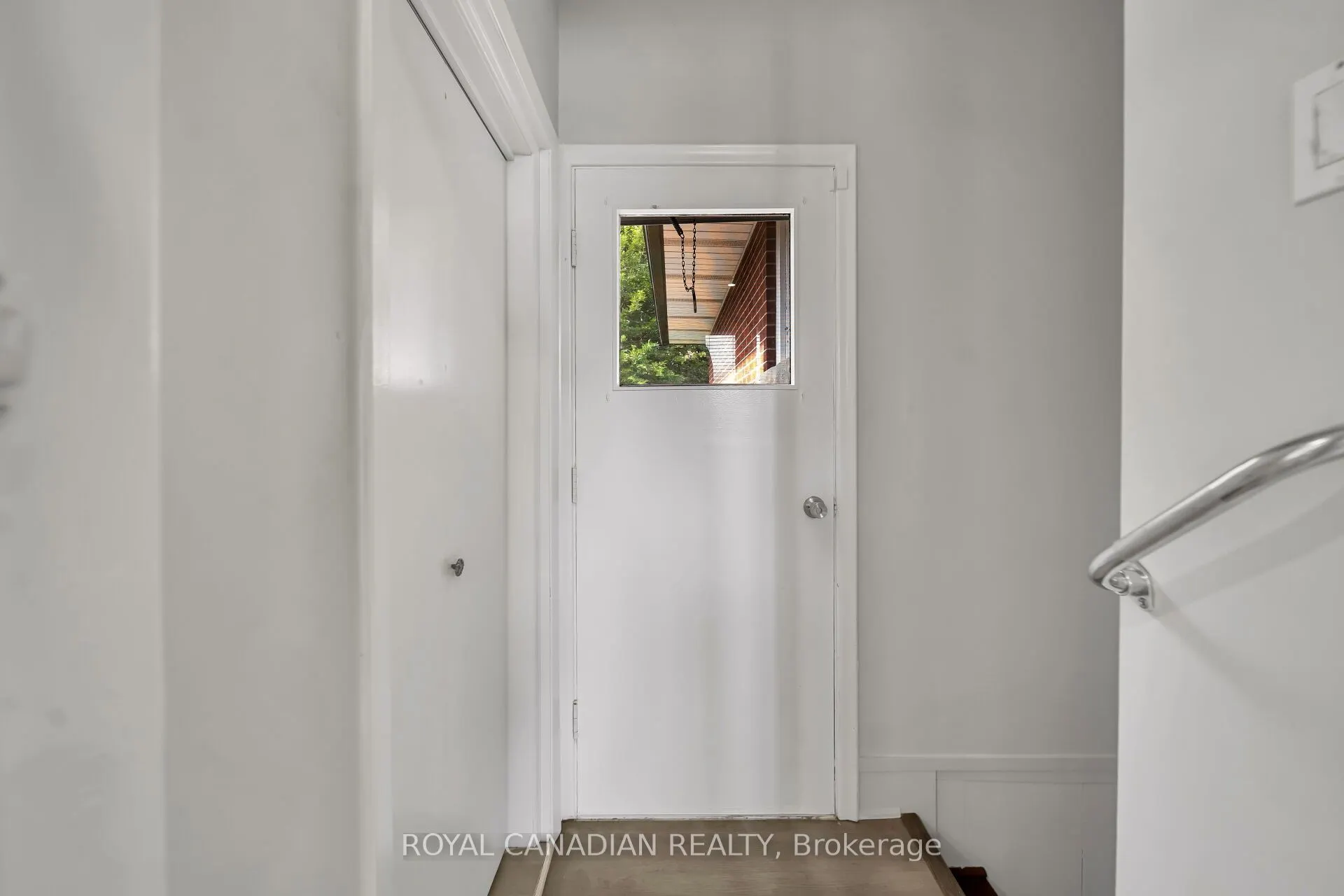 284 Cedar Crescent