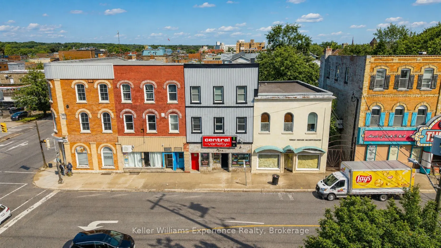 314 8th Street E