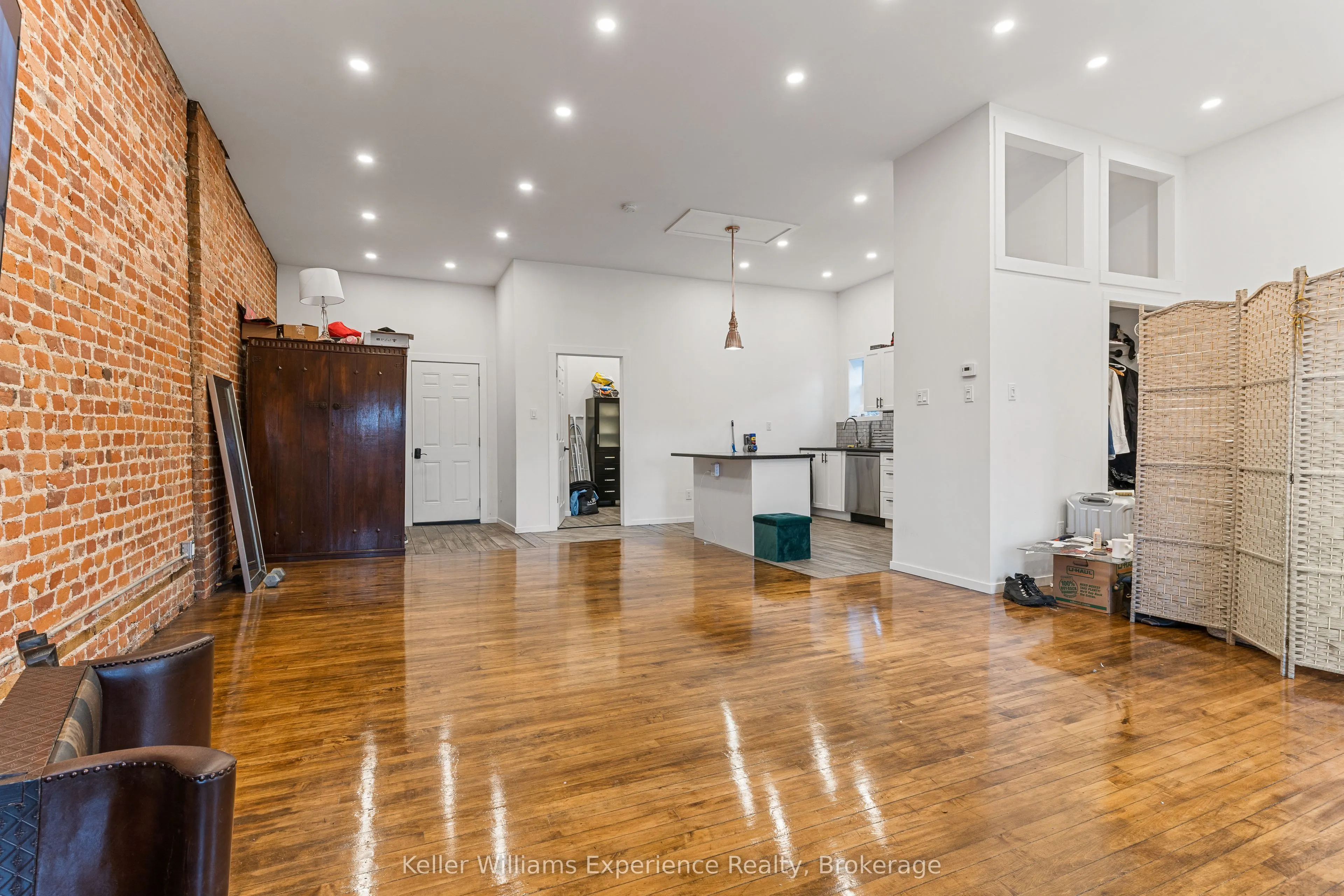 314 8th Street E