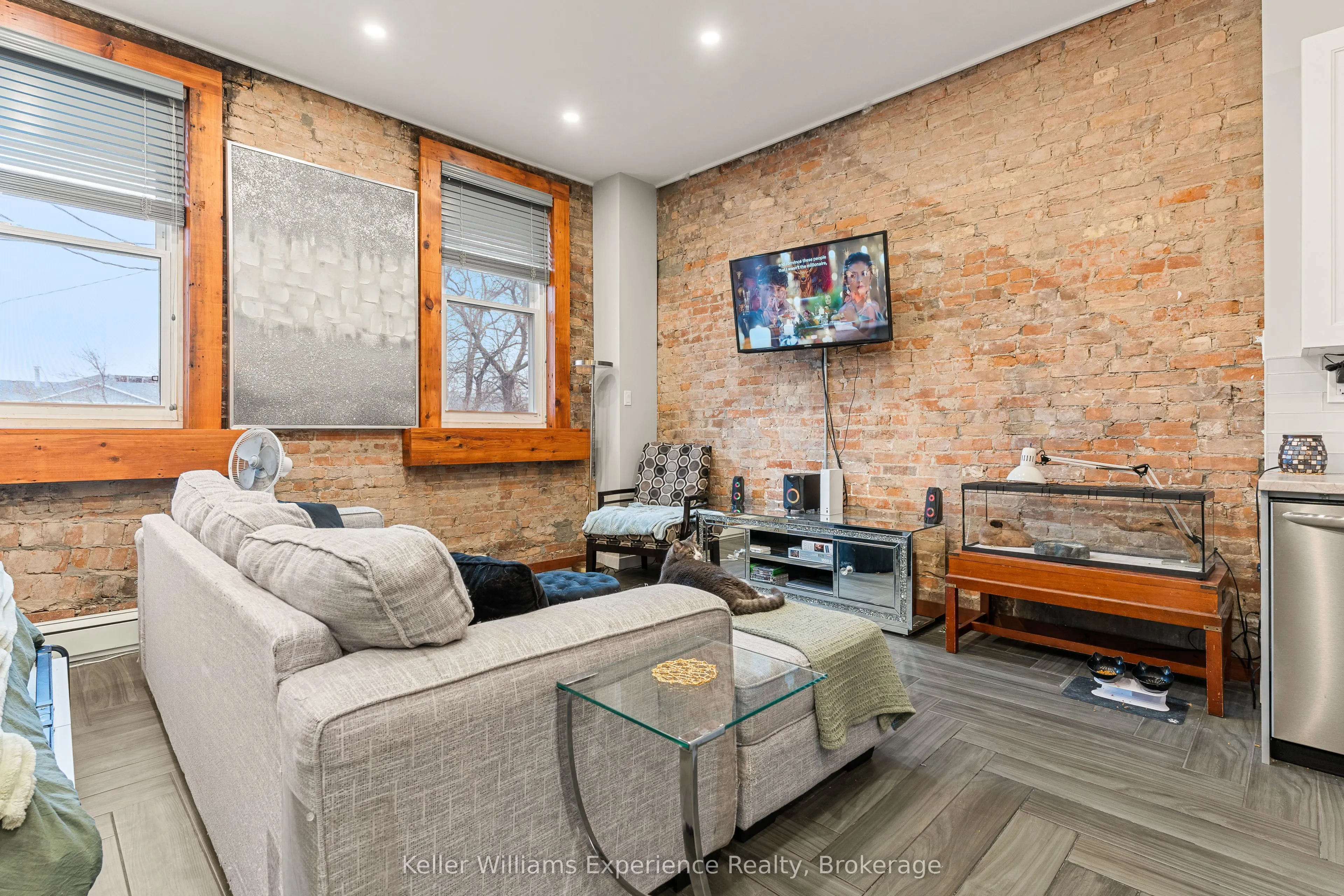 314 8th Street E