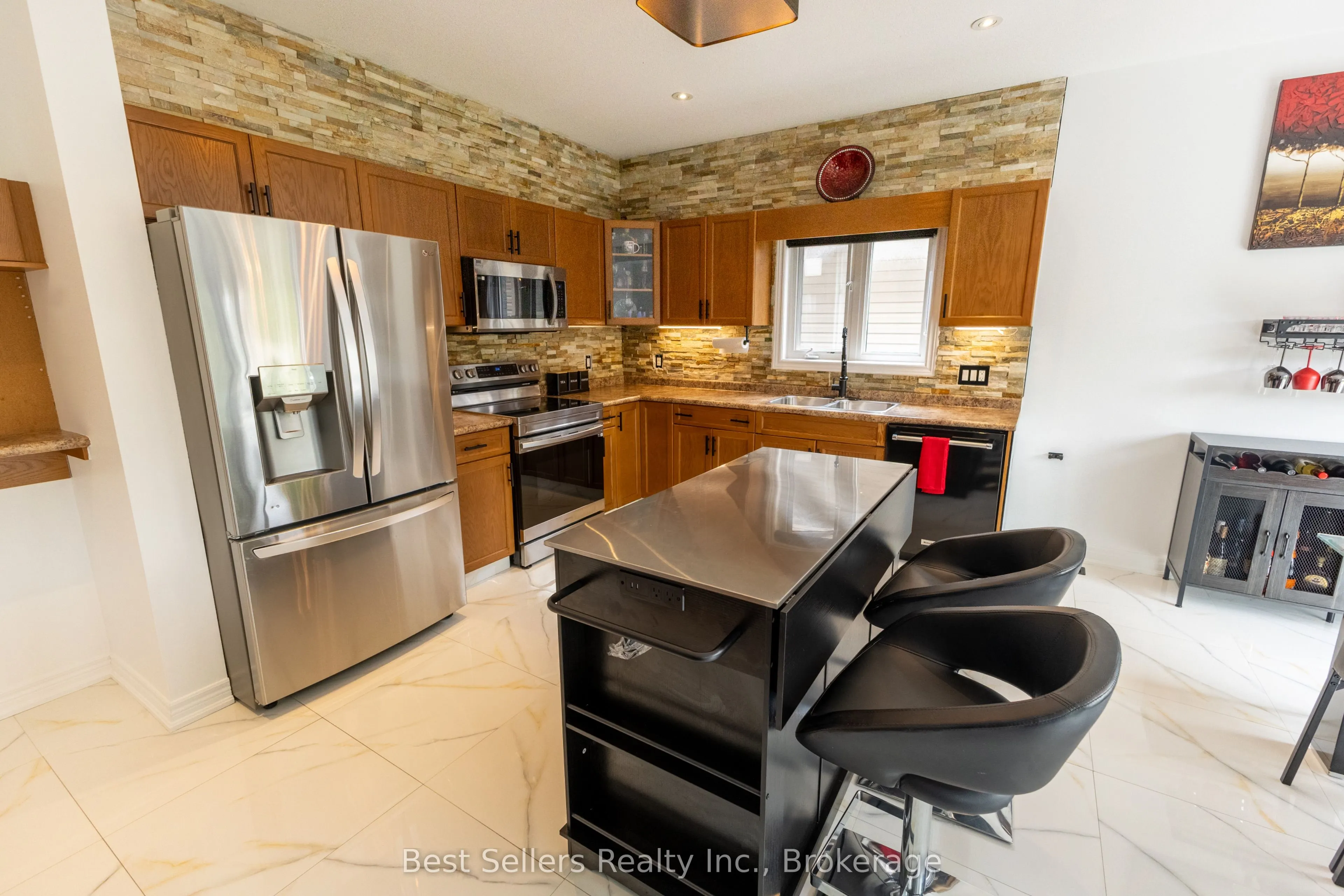 214 Cardinal Crescent