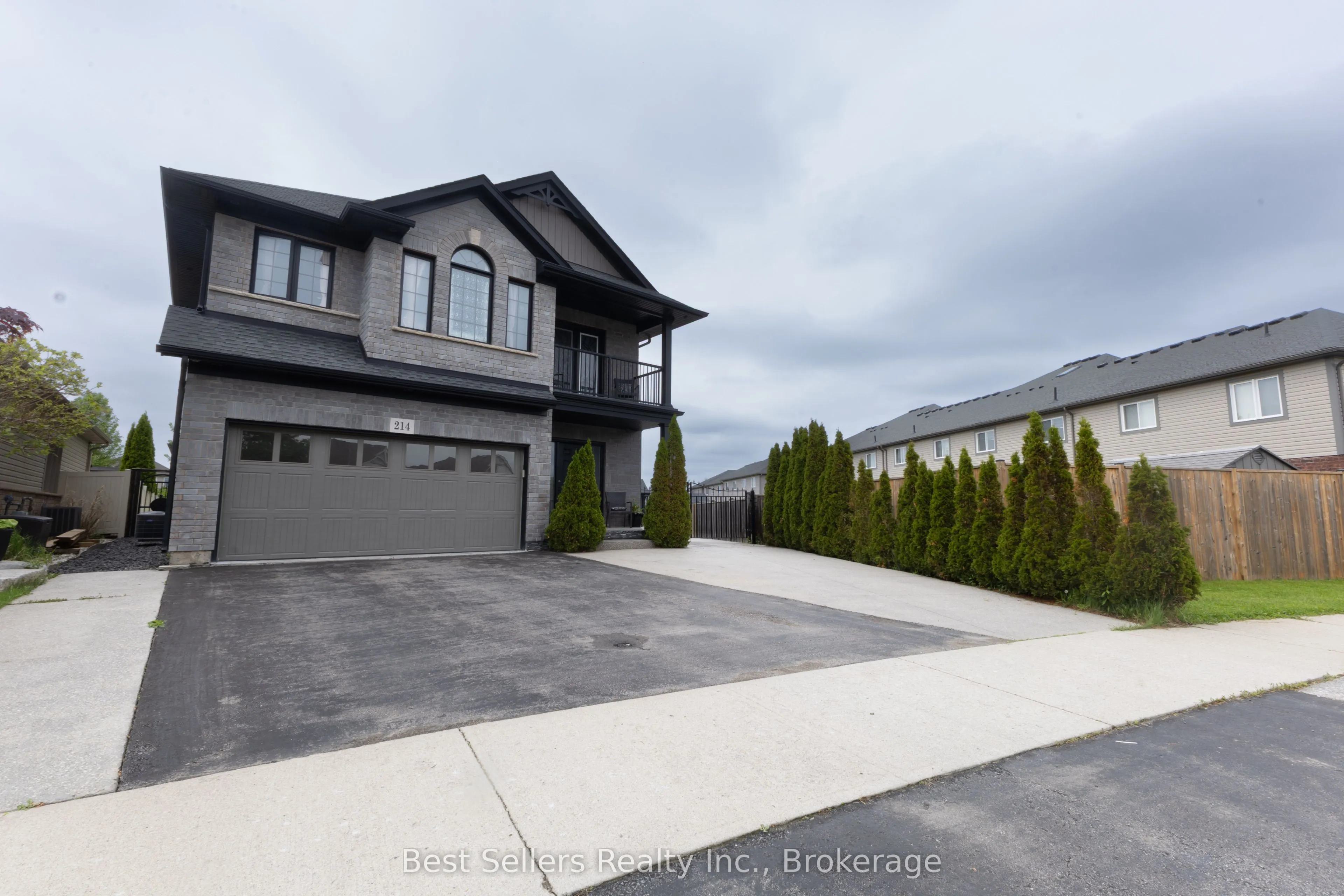 214 Cardinal Crescent