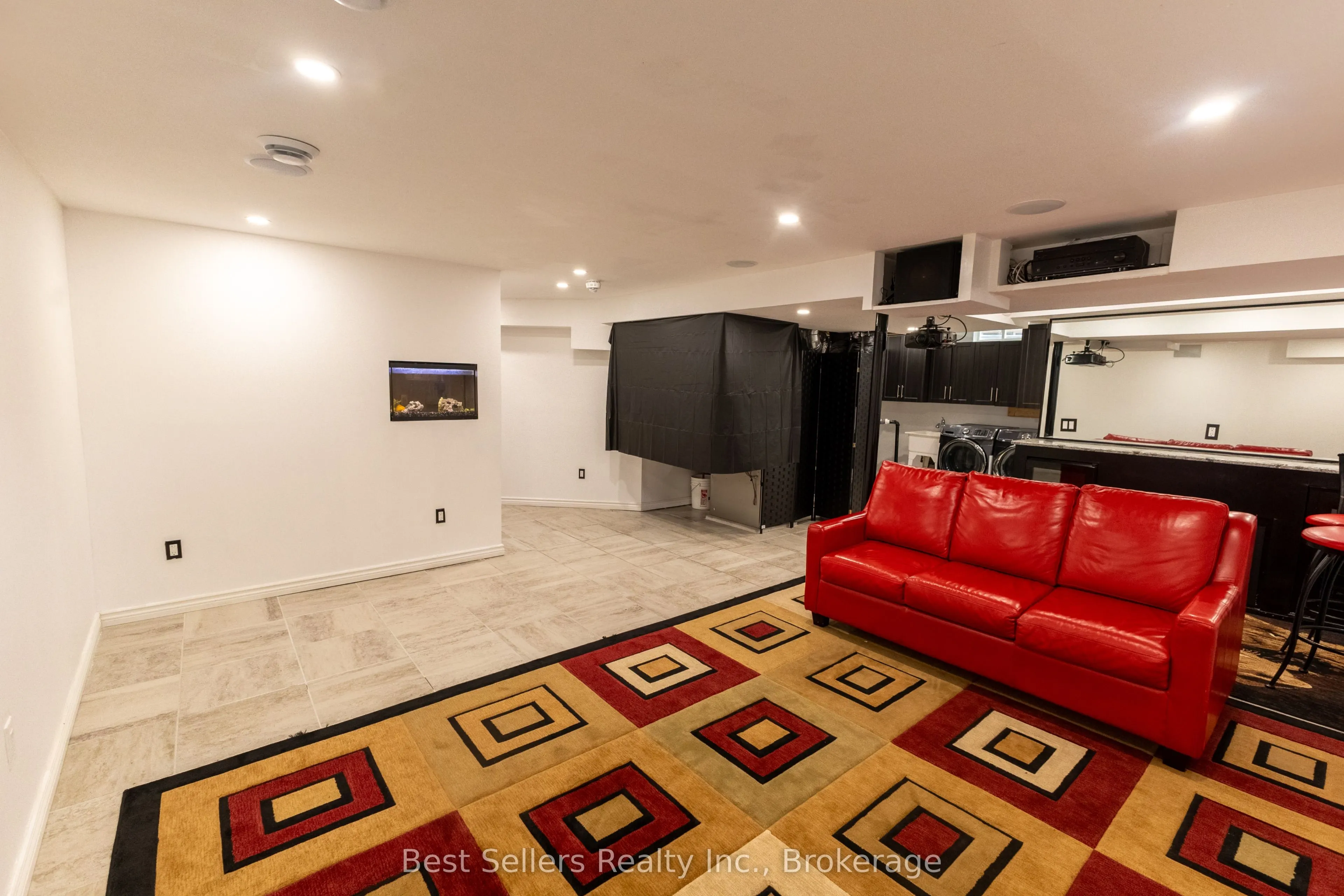214 Cardinal Crescent