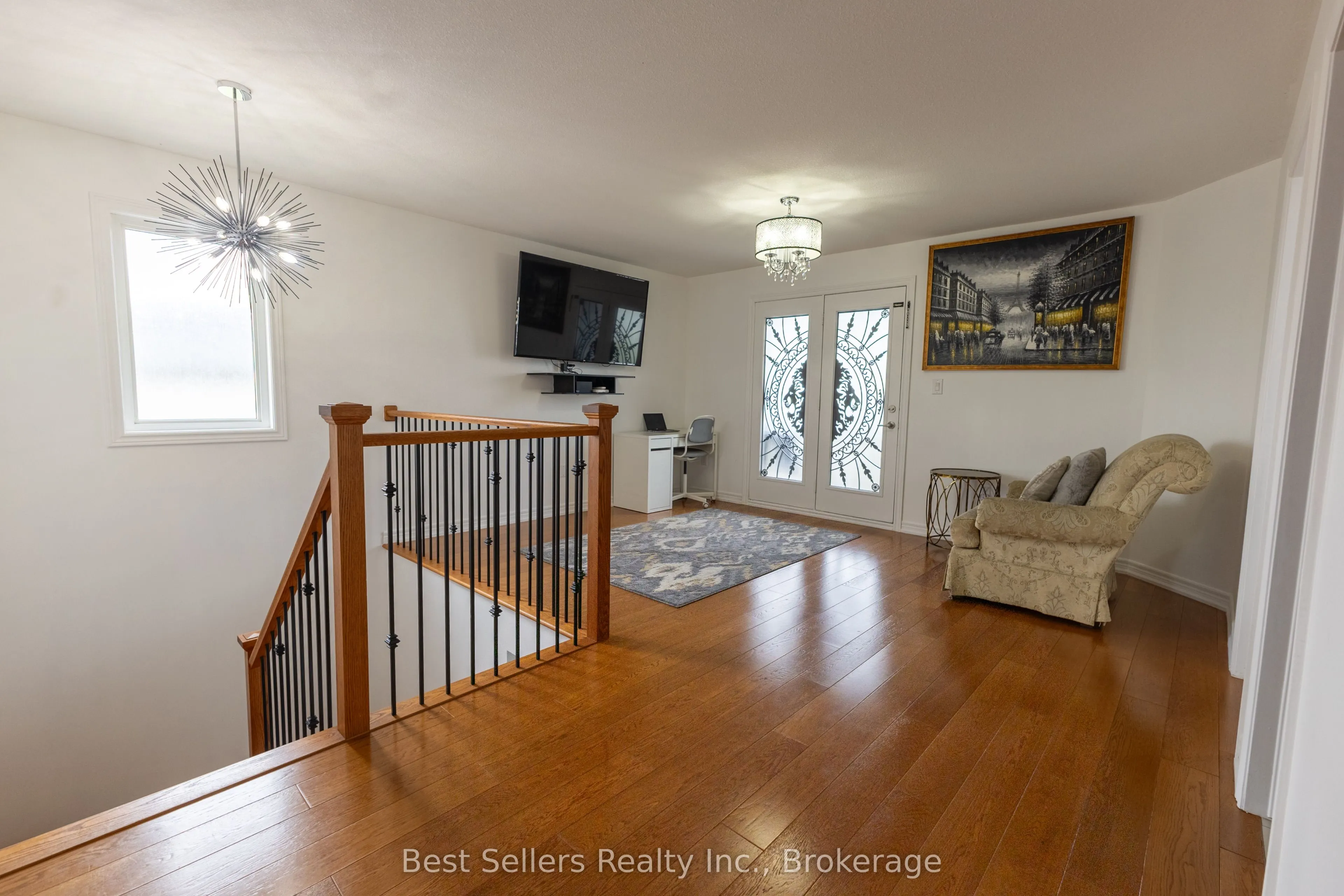 214 Cardinal Crescent