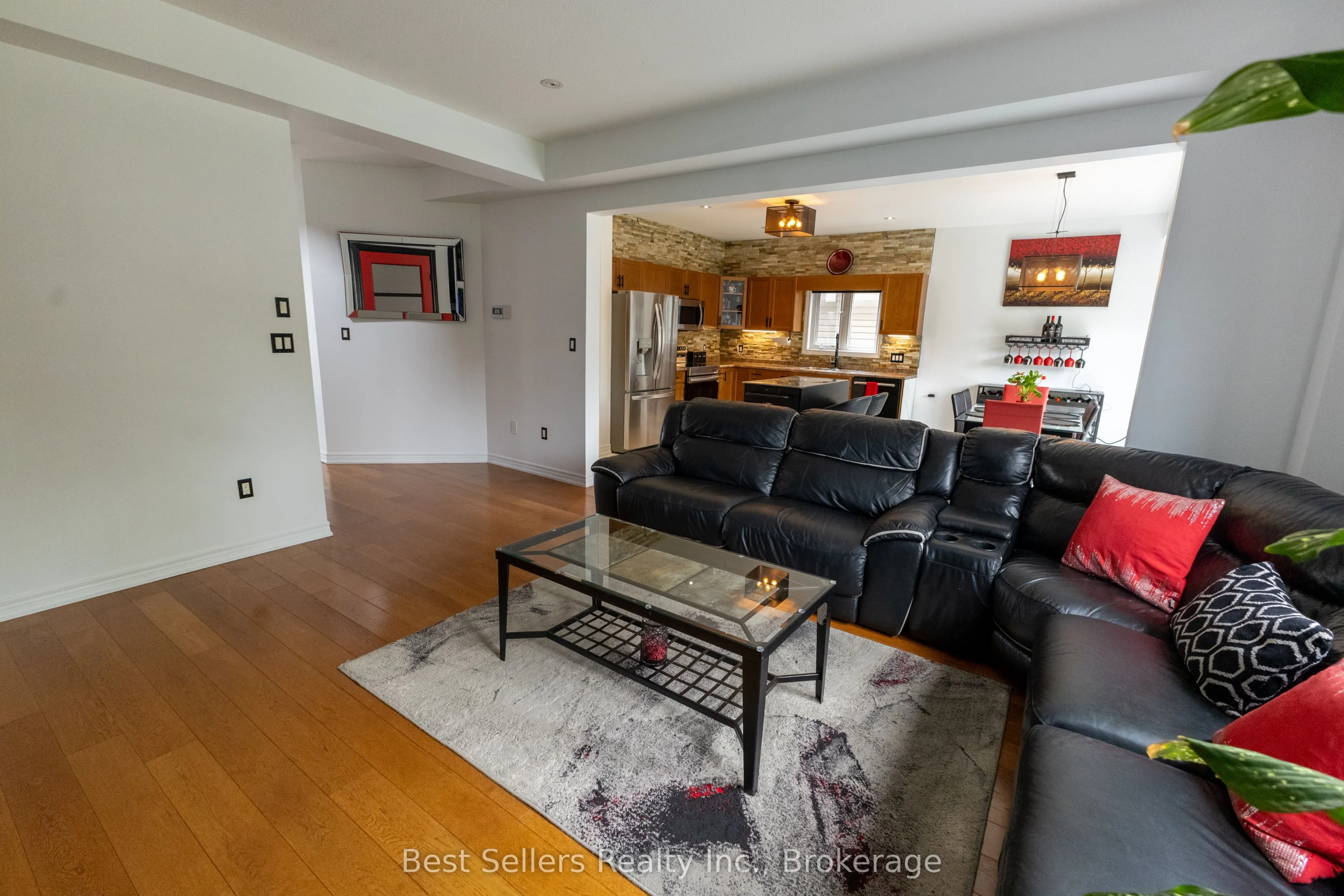 214 Cardinal Crescent