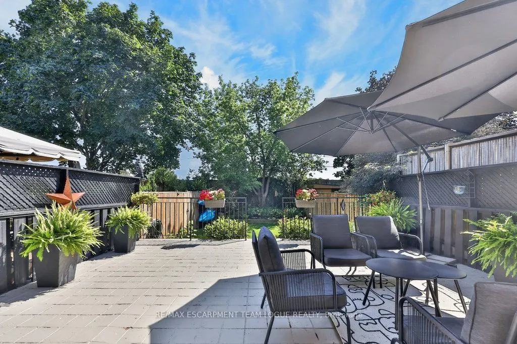 6 Harbour Drive