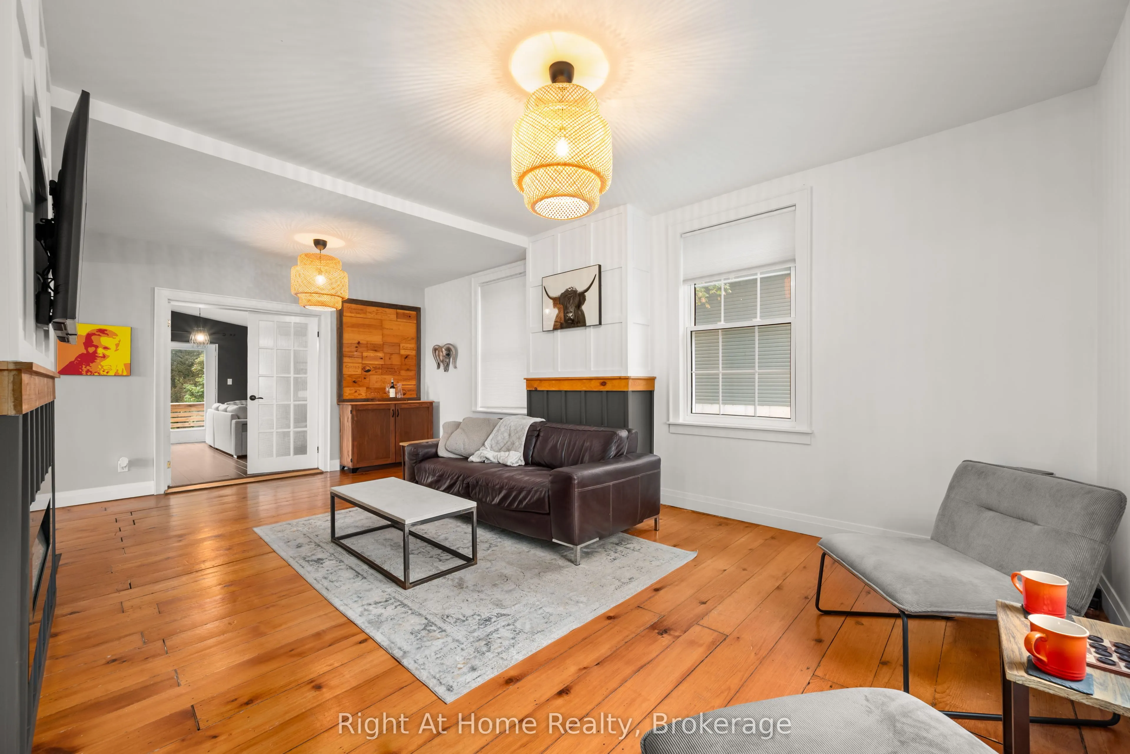 88 King Street E