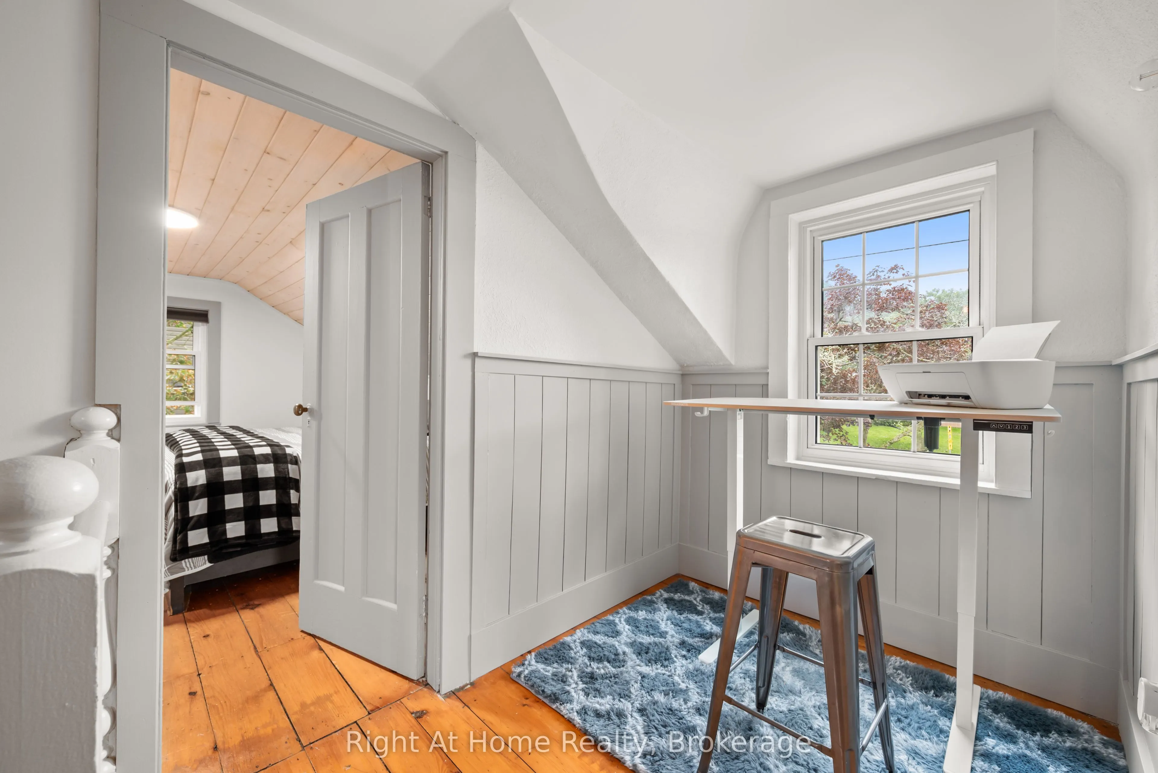 88 King Street E